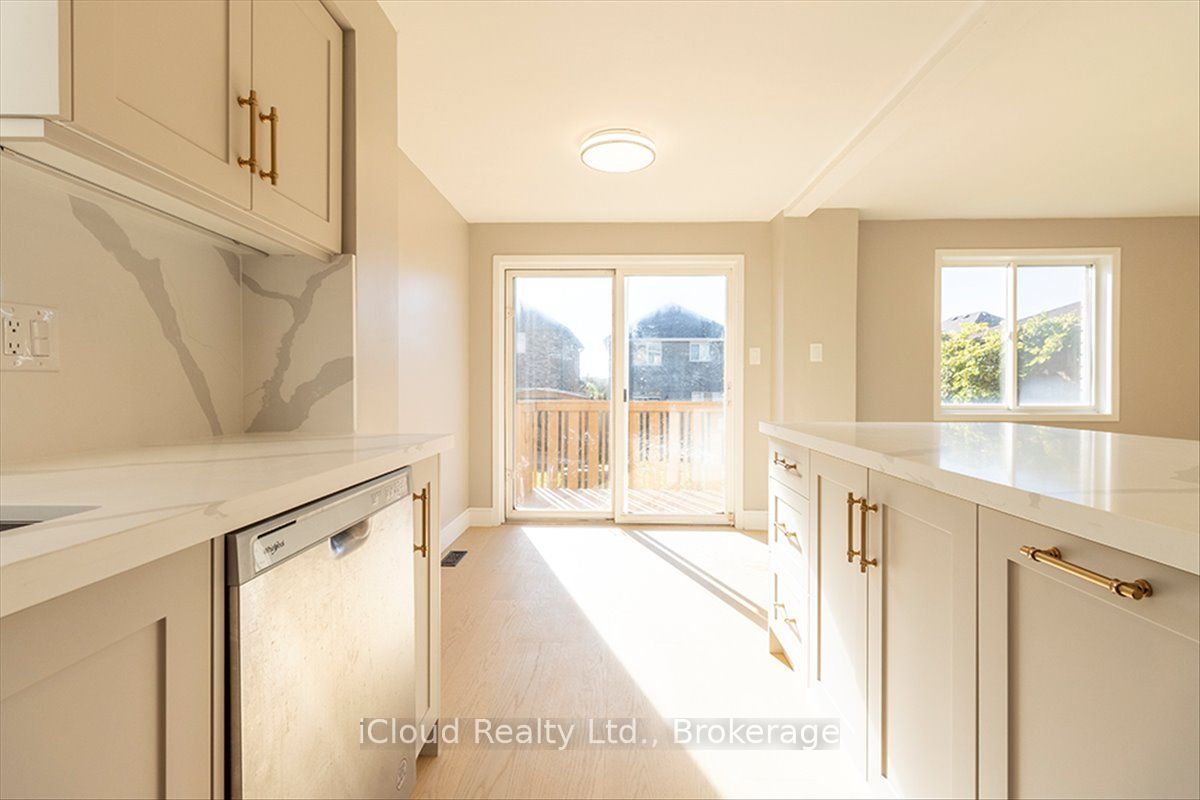 184 Madelaine Drive Property Photo 17