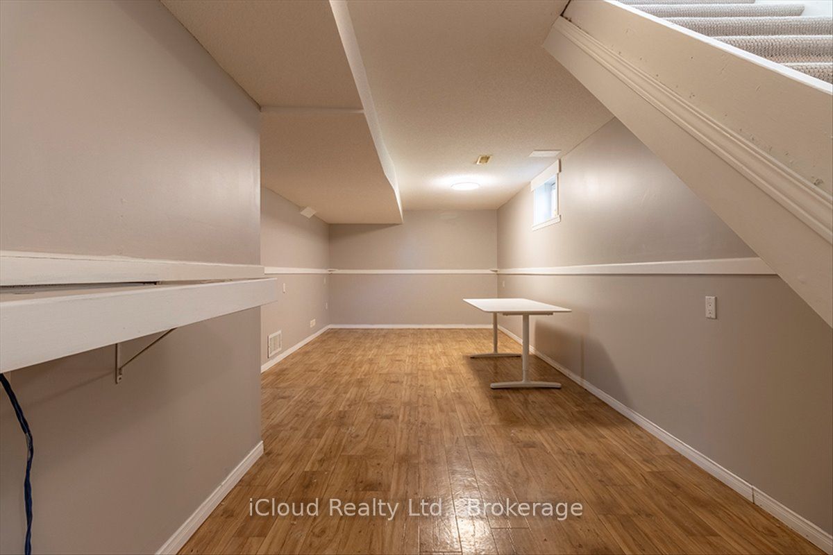 184 Madelaine Drive Property Photo 22