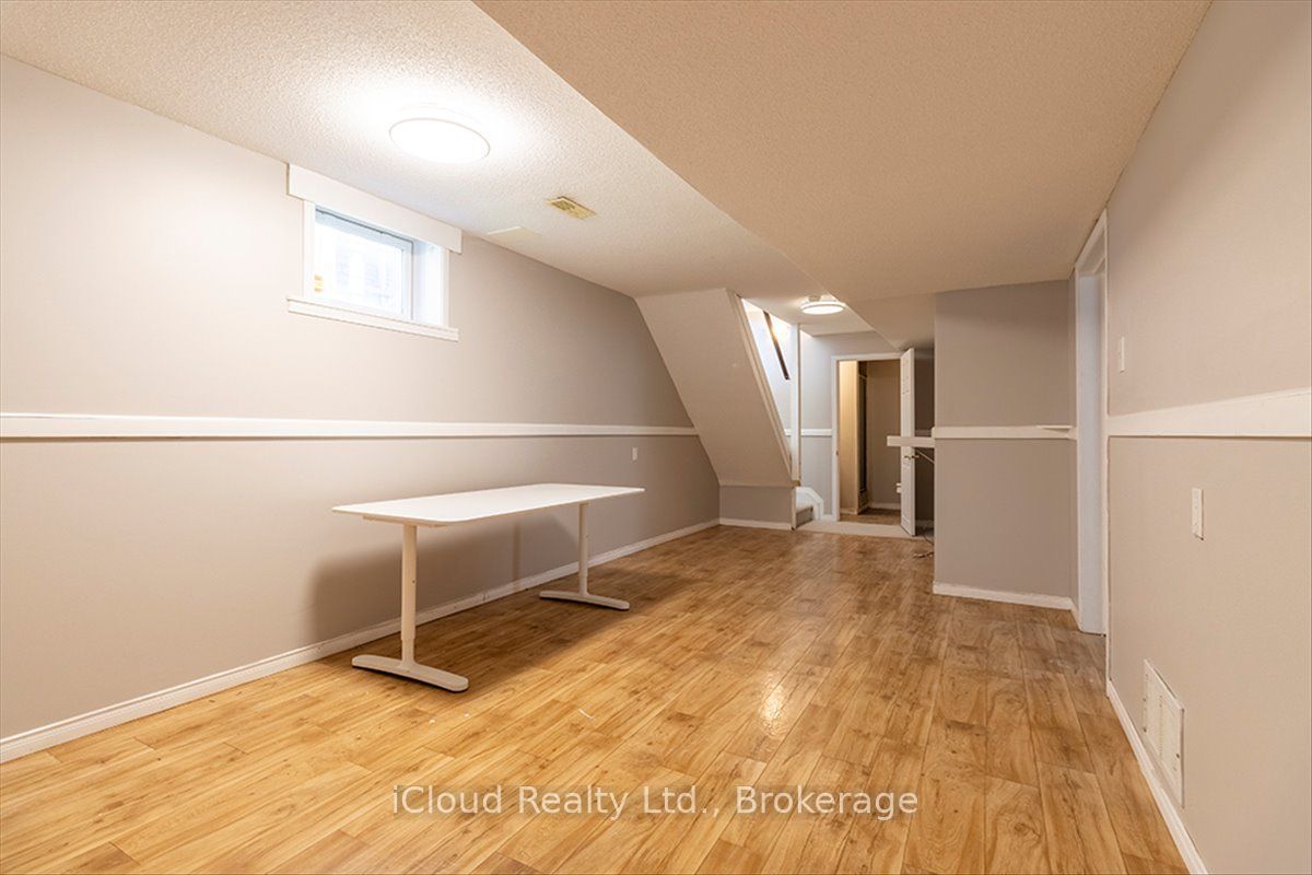 184 Madelaine Drive Property Photo 24