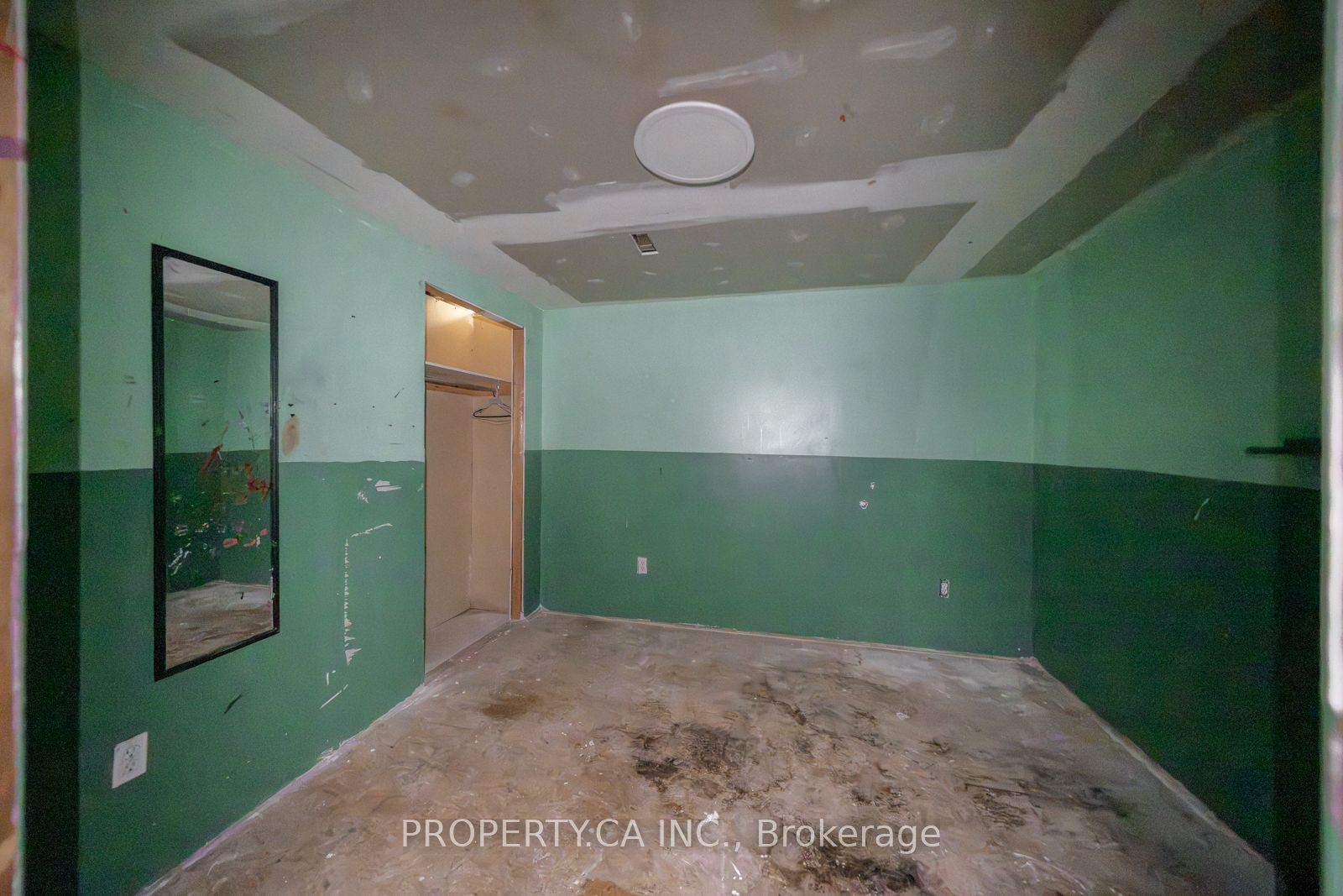 51 Leggott Avenue Property Photo 28