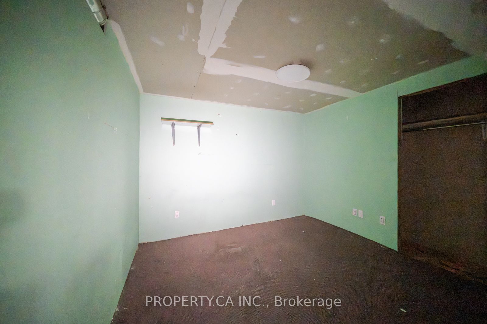 51 Leggott Avenue Property Photo 30