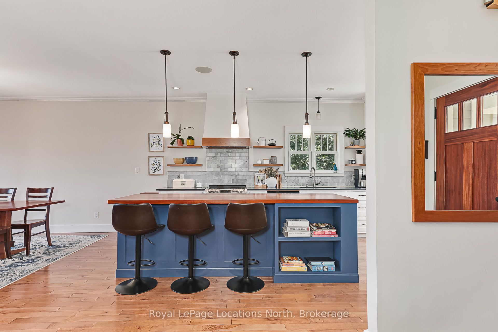 121 Mary Street Property Photo 4