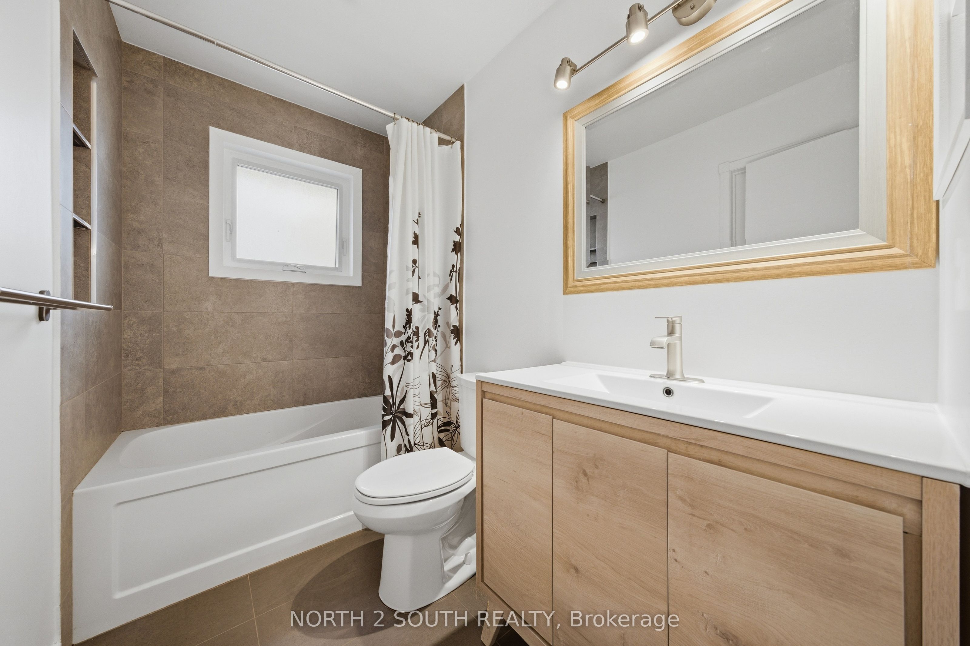 74 Leo Boulevard Property Photo 19