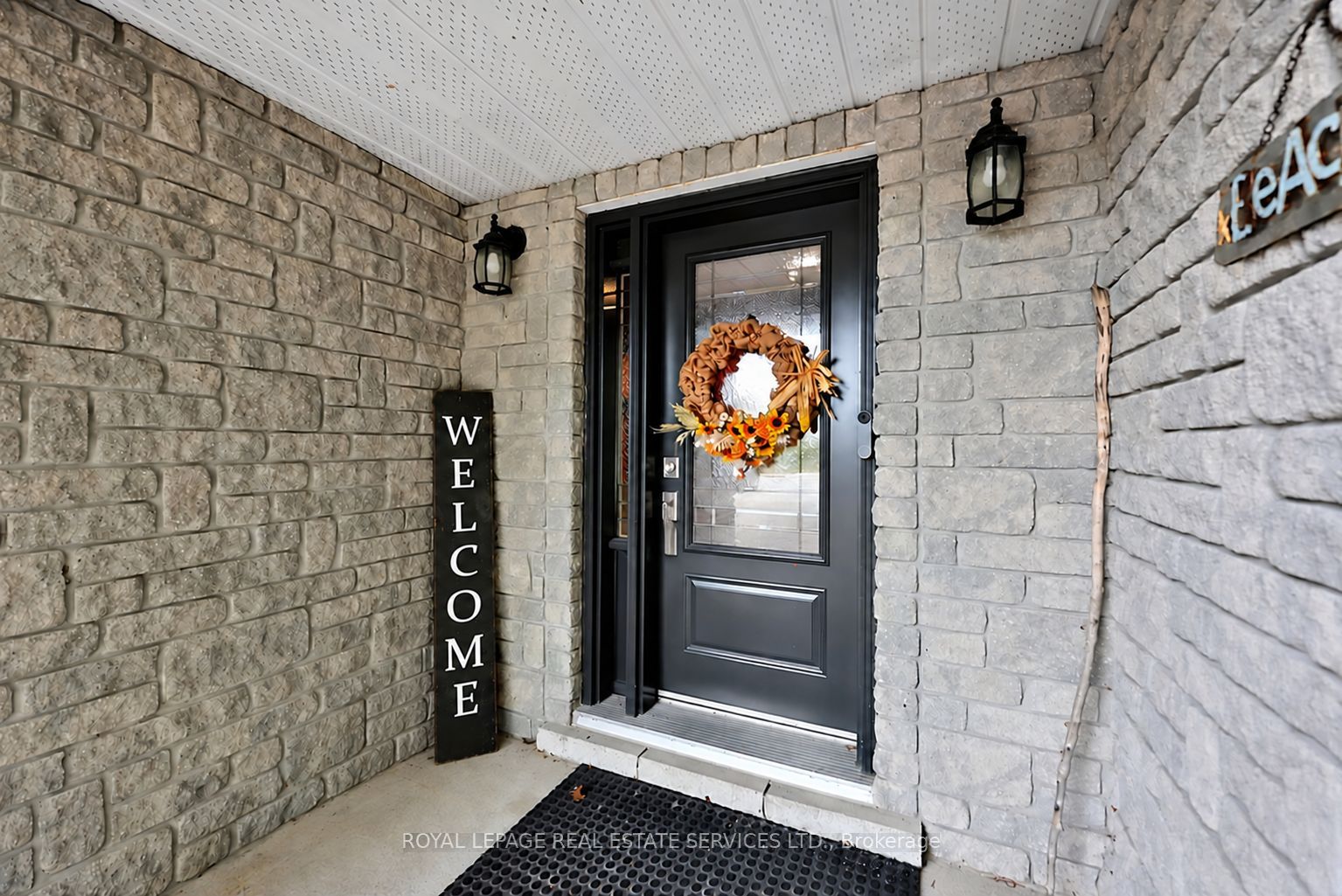 1687 River Road W Property Photo 3