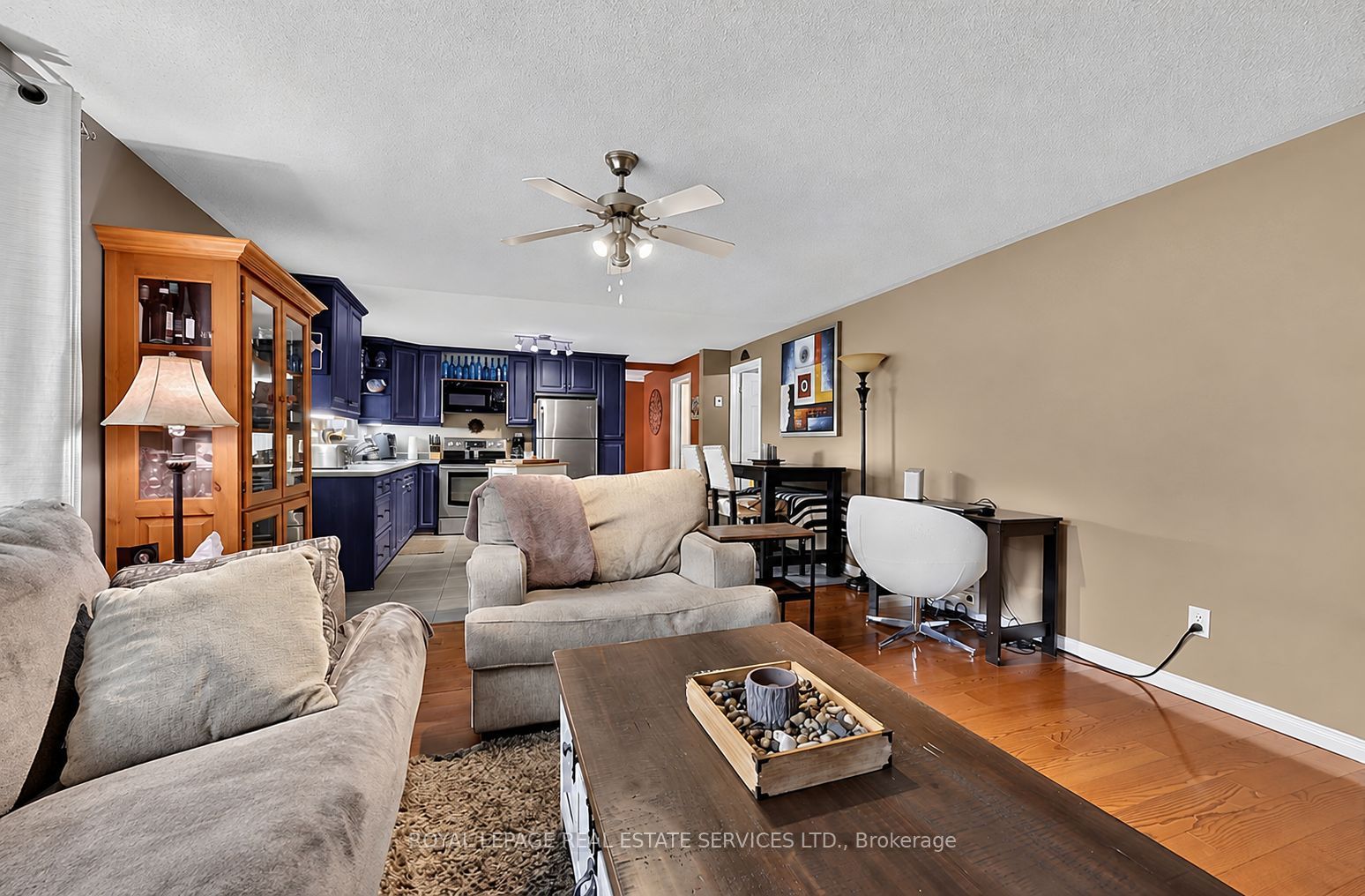 1687 River Road W Property Photo 8