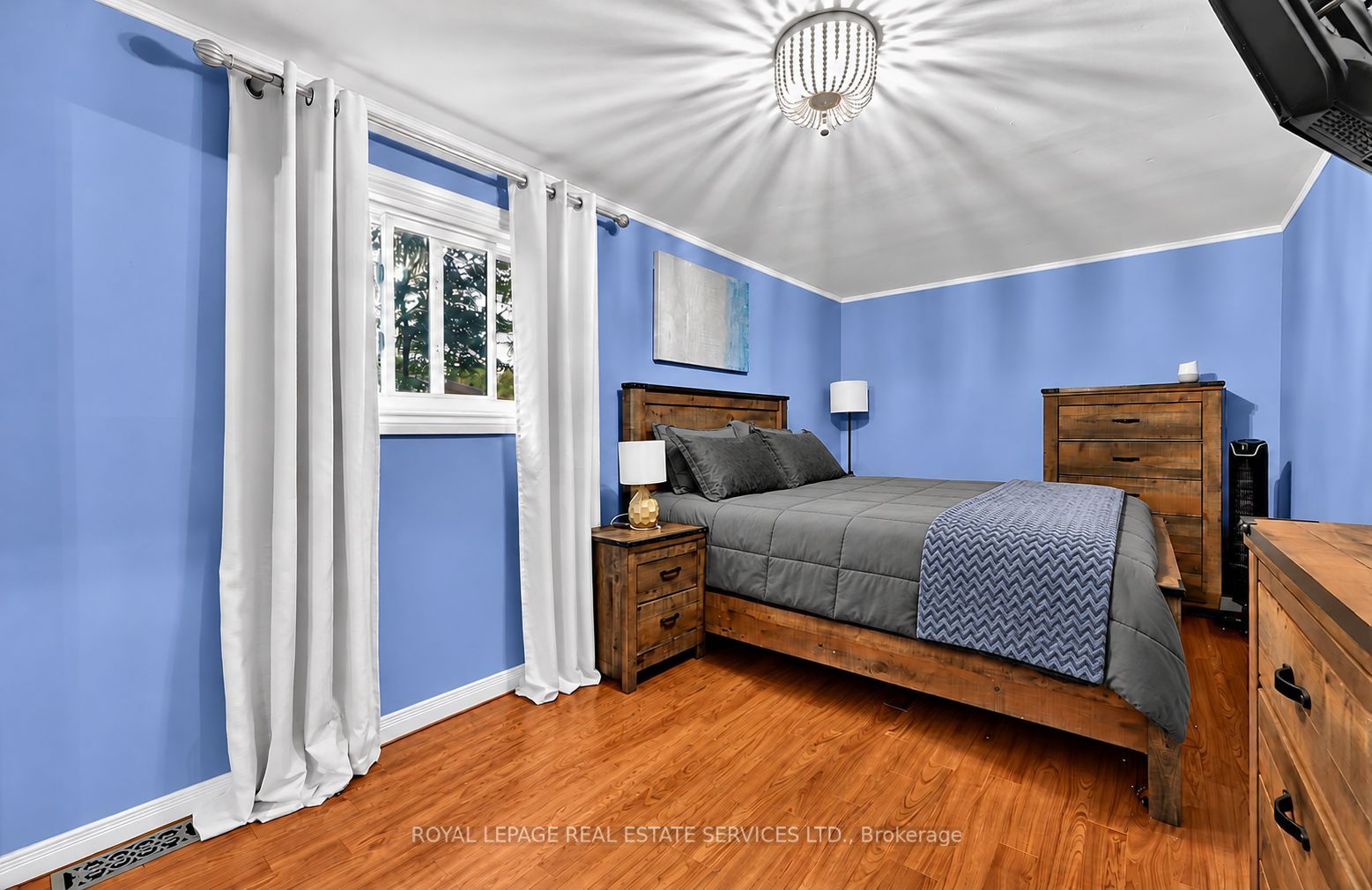 1687 River Road W Property Photo 13