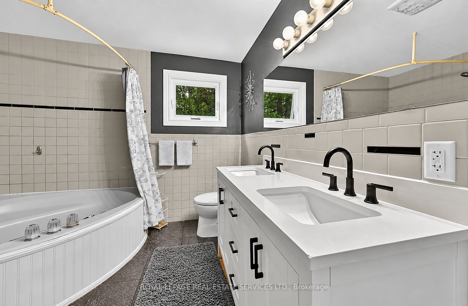 1687 River Road W Property Photo 15
