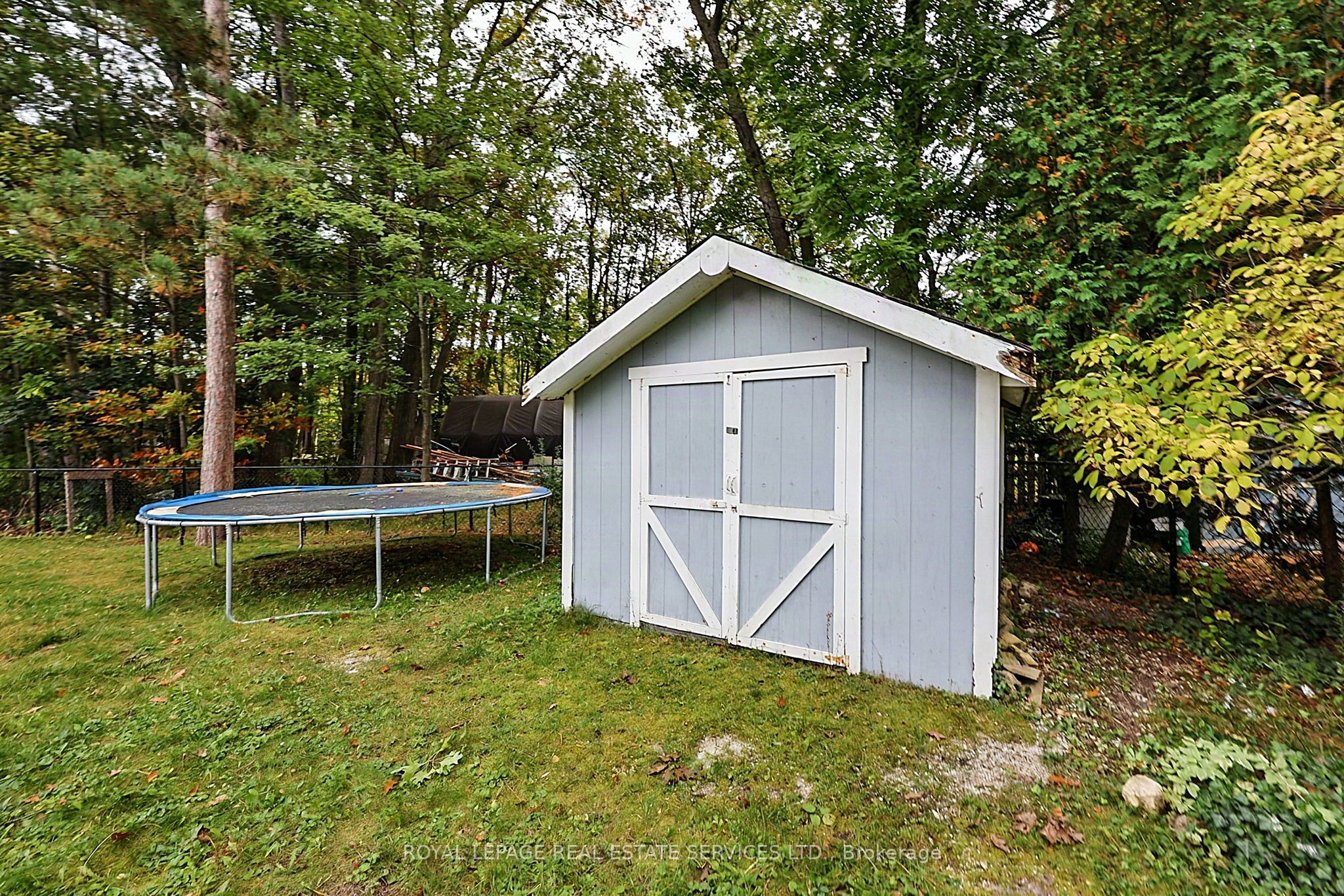 1687 River Road W Property Photo 18