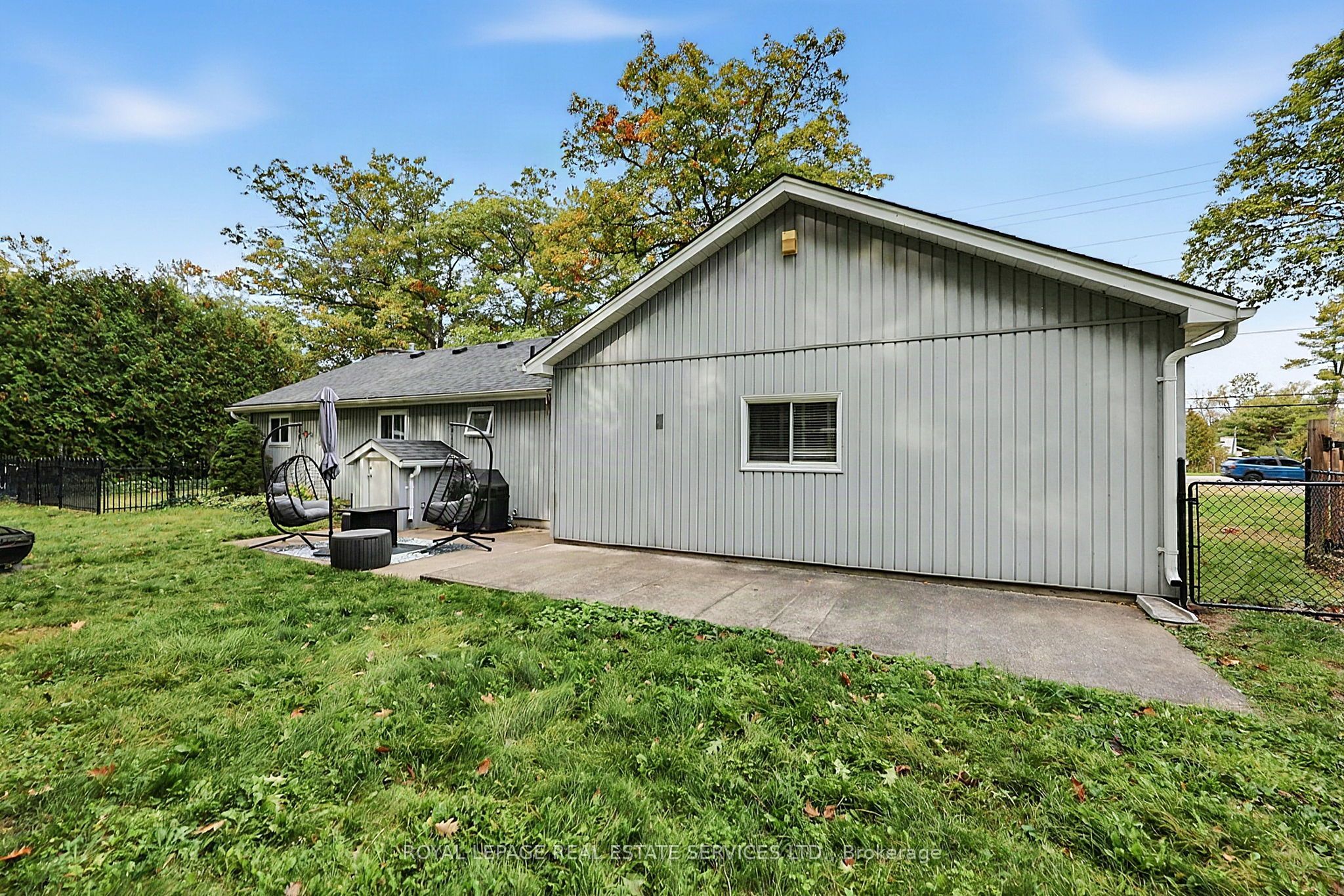 1687 River Road W Property Photo 22