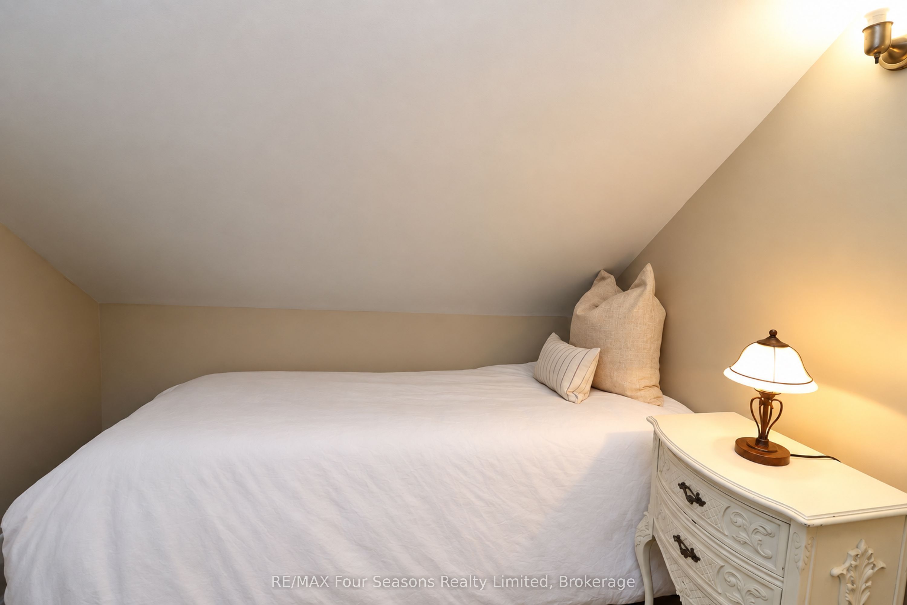 12 Lavender Hill Road Property Photo 10