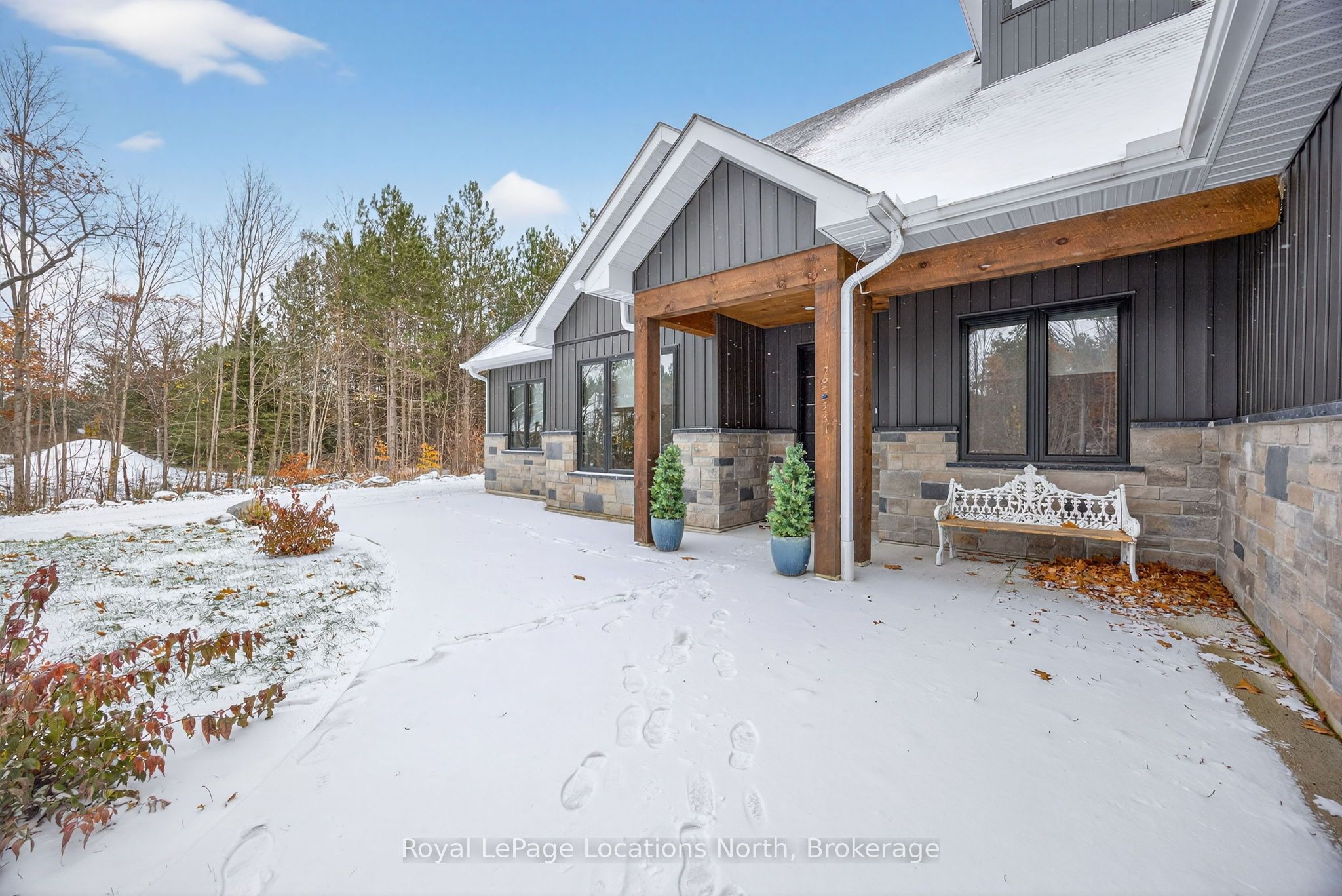 3511 Rainbow Valley Road W Property Photo 5
