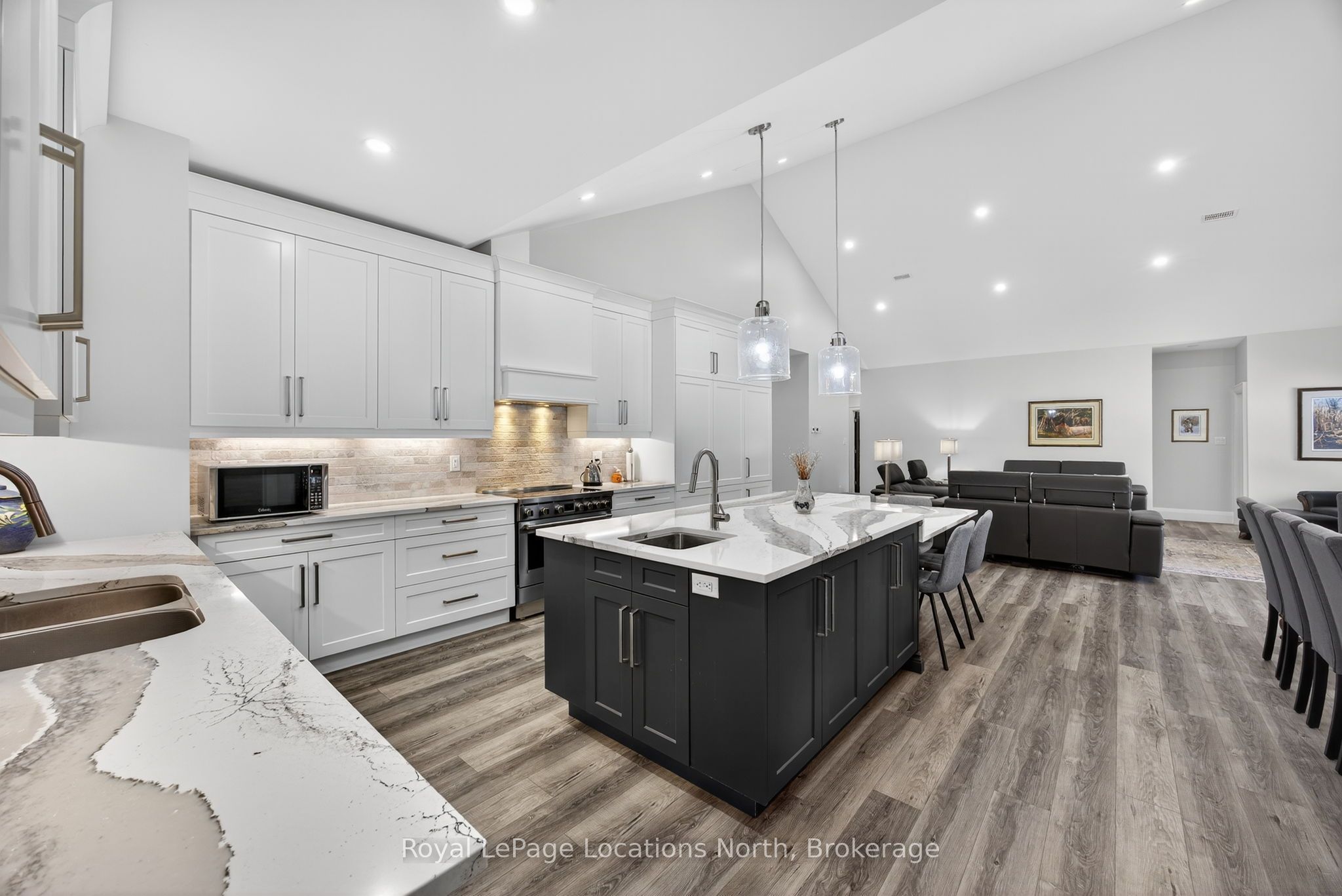3511 Rainbow Valley Road W Property Photo 10