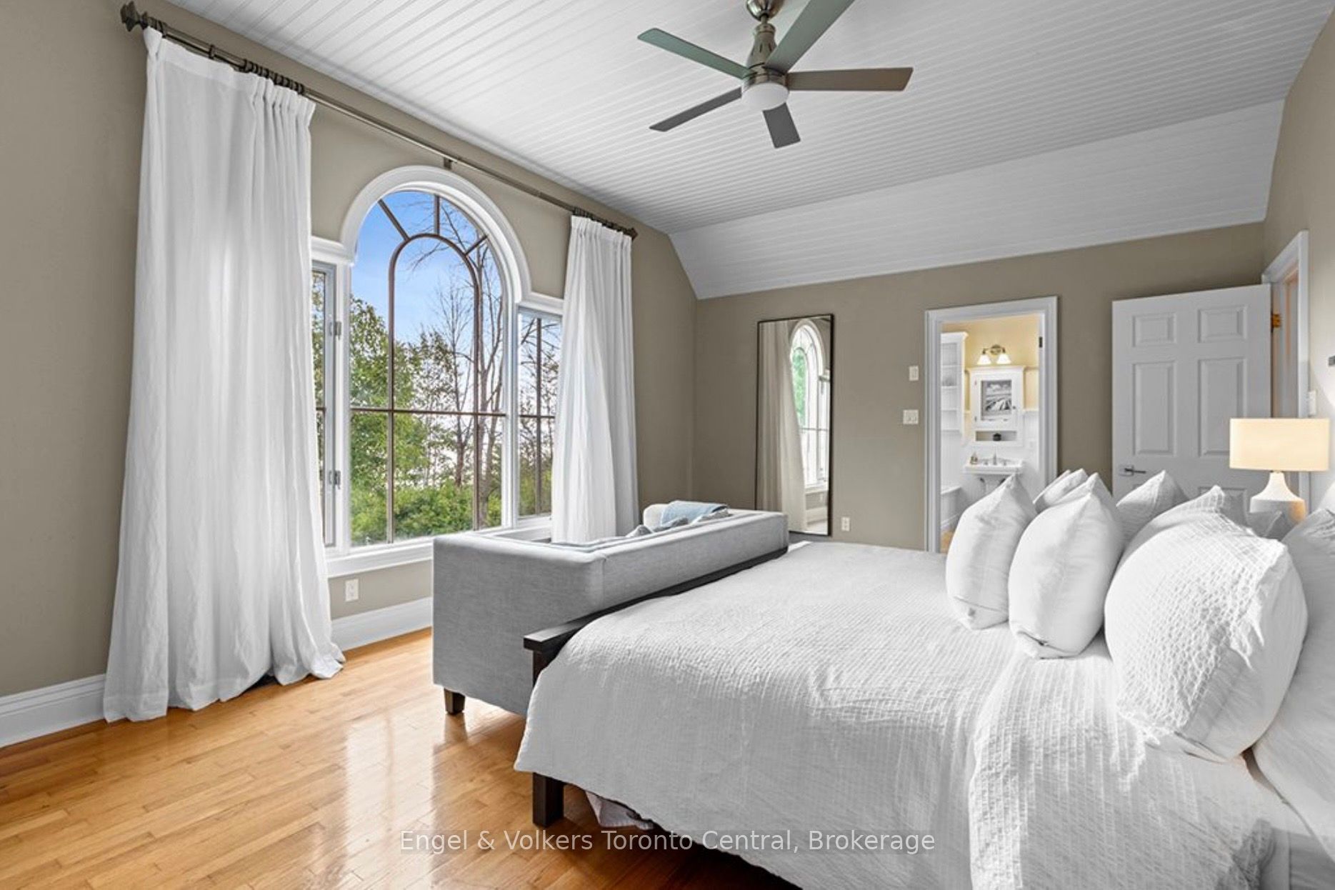 63 Georgian Manor Drive Property Photo 24