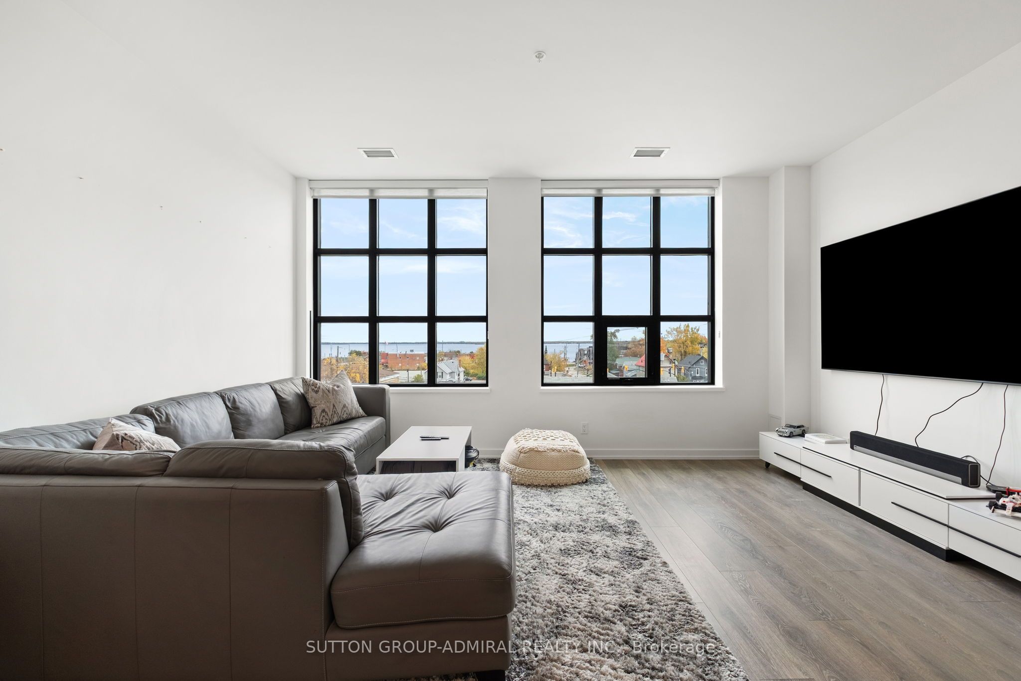 21 Matchedash Street 305 Property Photo 3