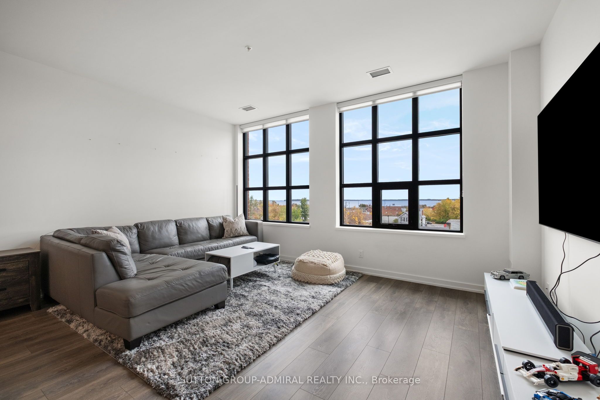 21 Matchedash Street 305 Property Photo 5