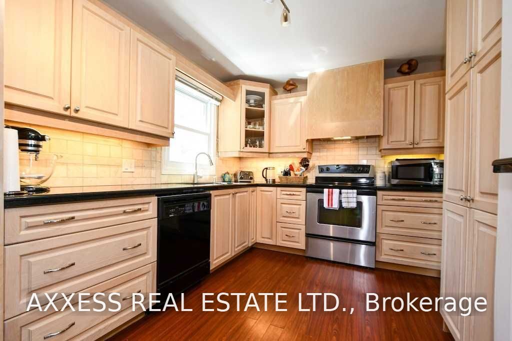 1 Pinetree Court Property Photo 14