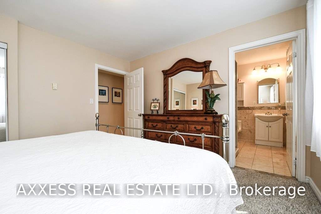 1 Pinetree Court Property Photo 22