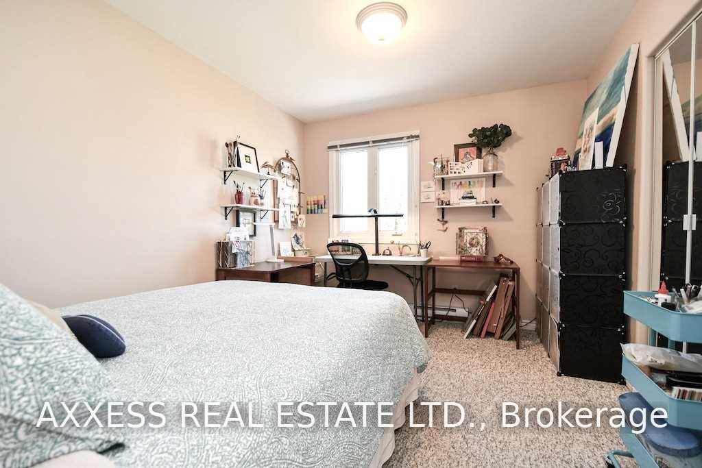 1 Pinetree Court Property Photo 25