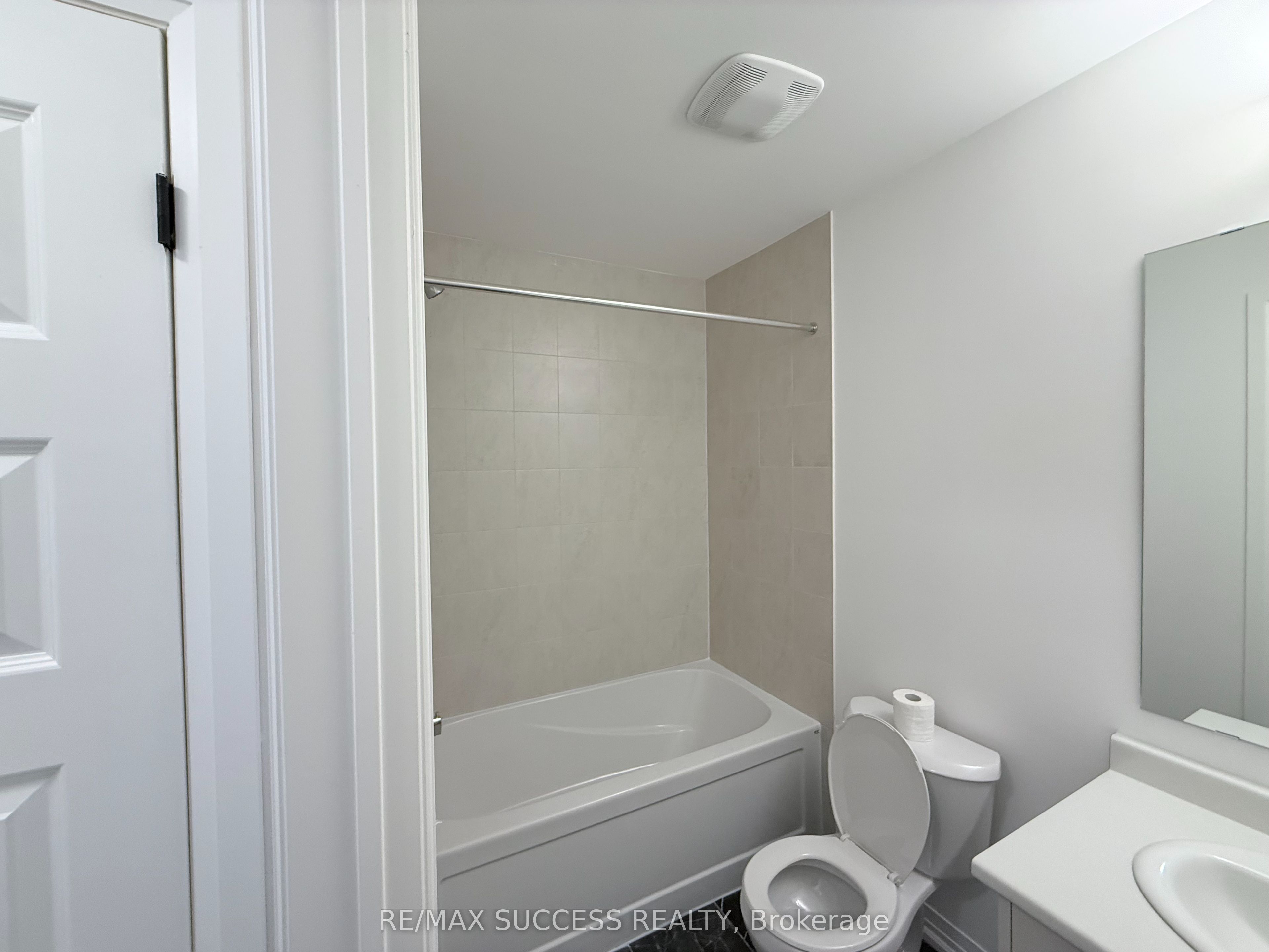 93 Flan Boulevard Property Photo 5