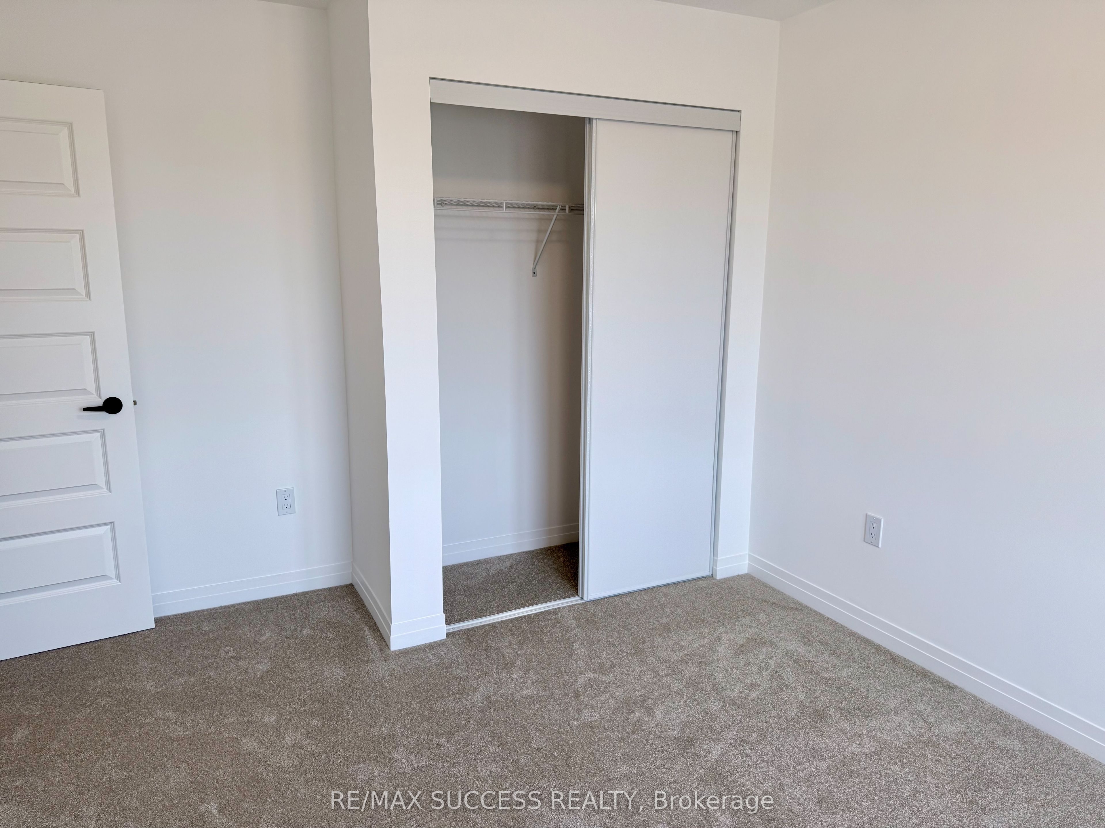 93 Flan Boulevard Property Photo 7