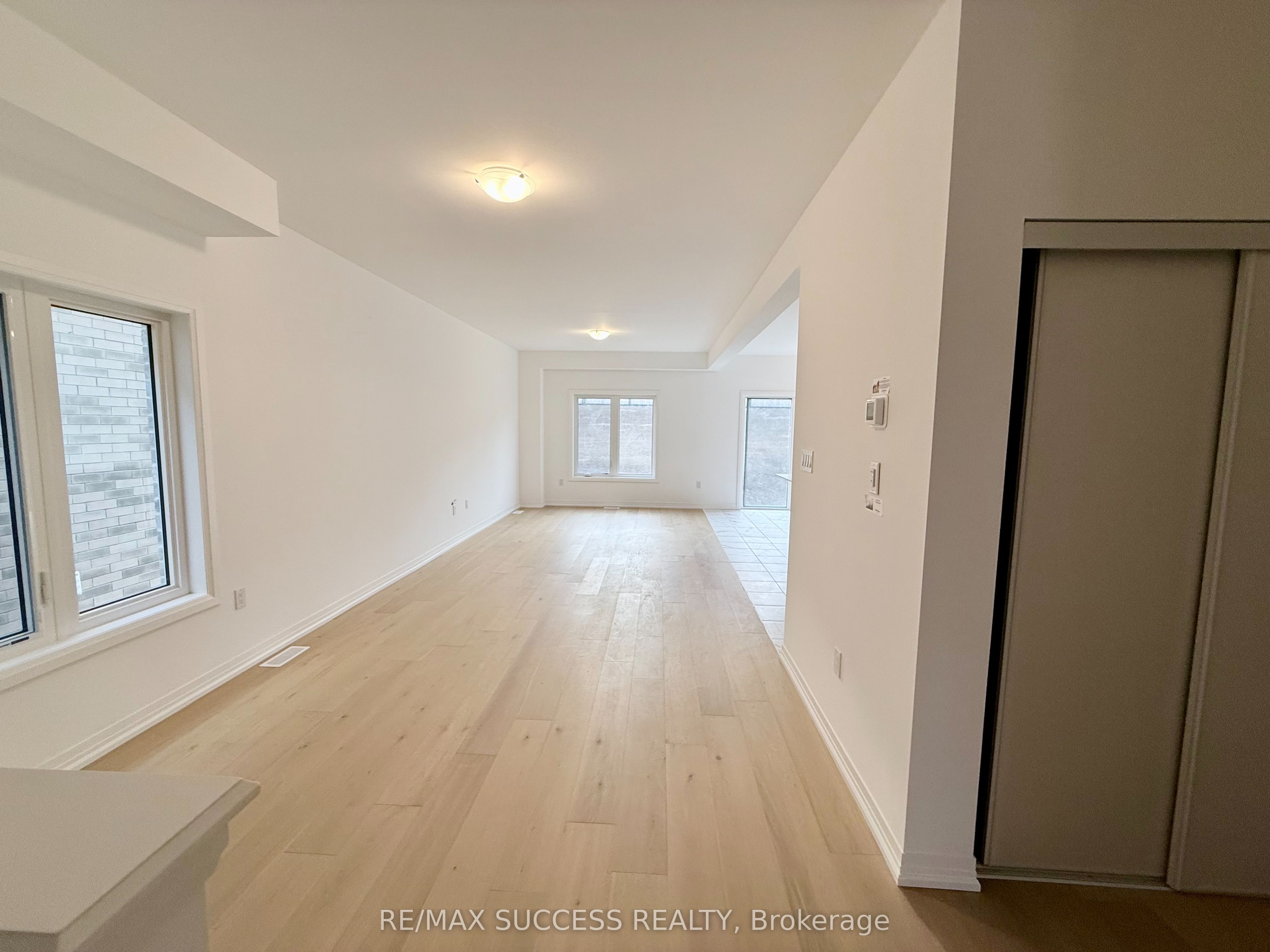 93 Flan Boulevard Property Photo 10