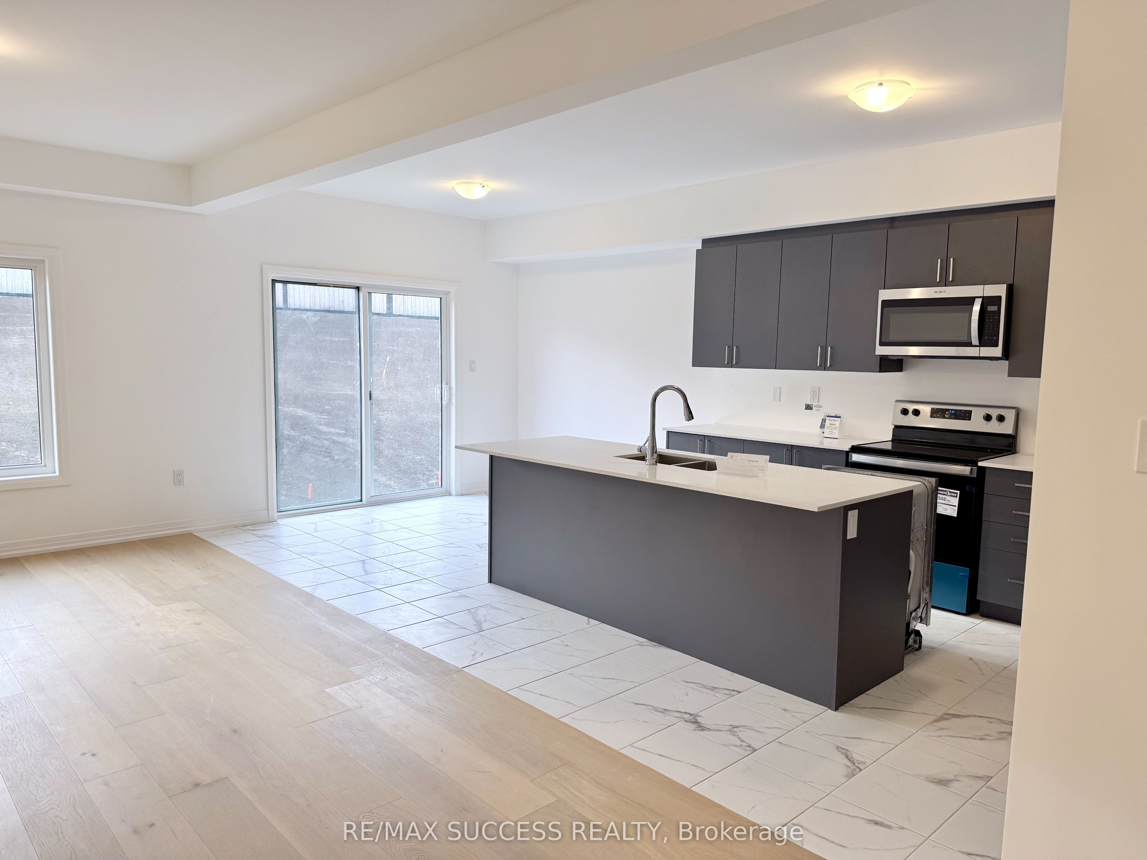 93 Flan Boulevard Property Photo 23