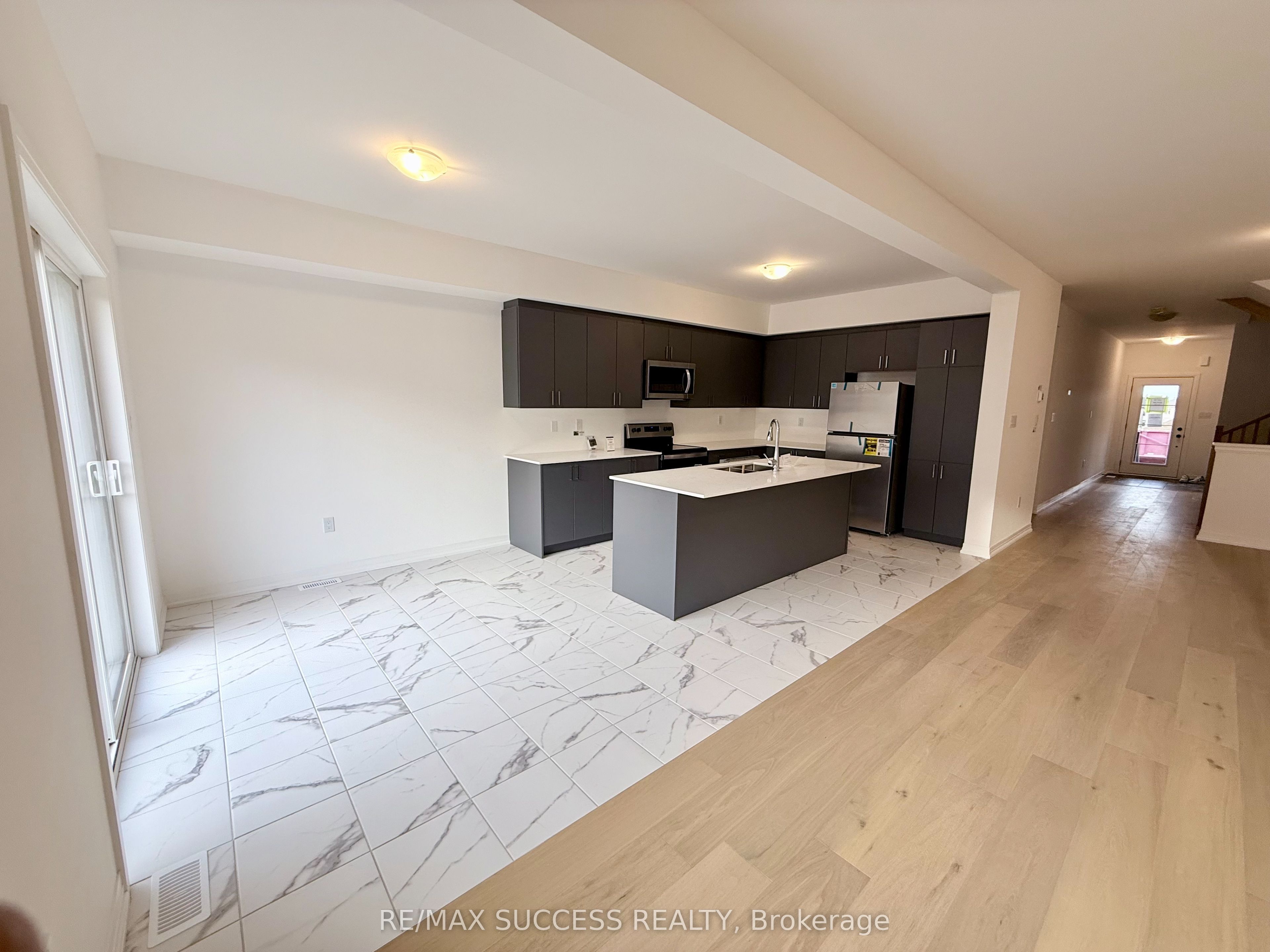 93 Flan Boulevard Property Photo 26