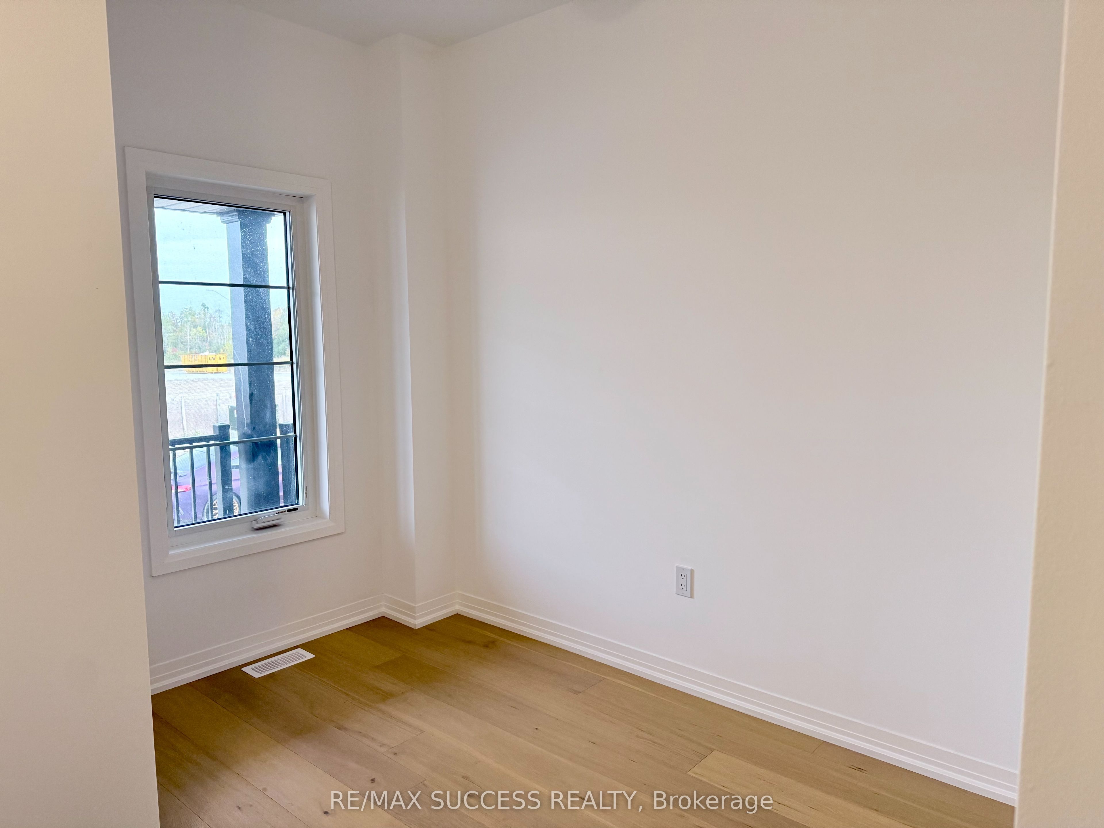 93 Flan Boulevard Property Photo 28