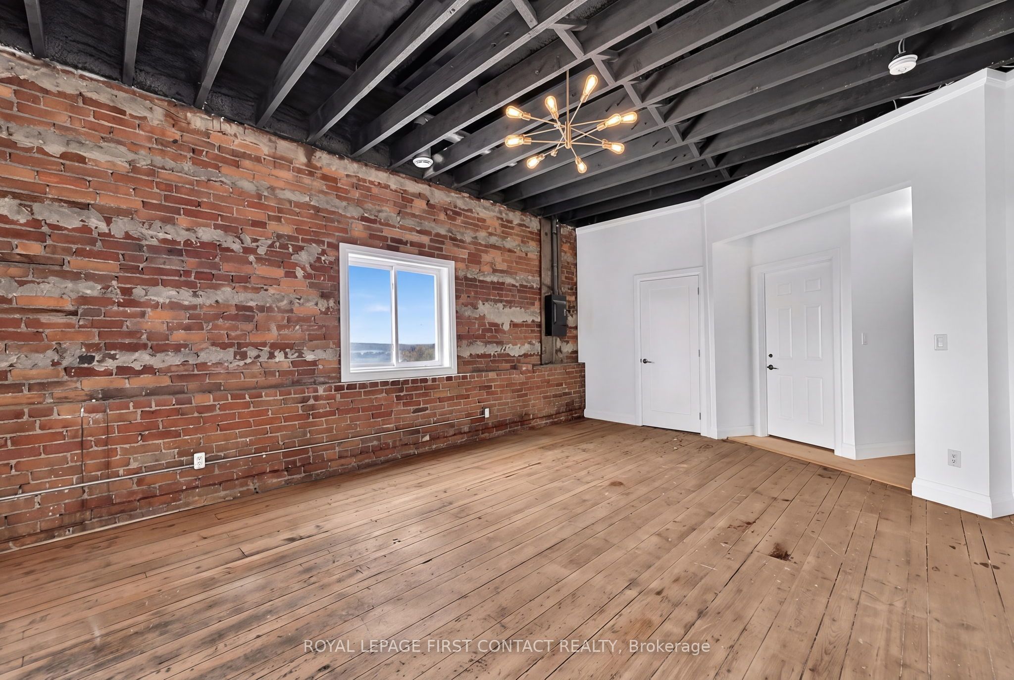 87 Main Street Penthouse Property Photo 15
