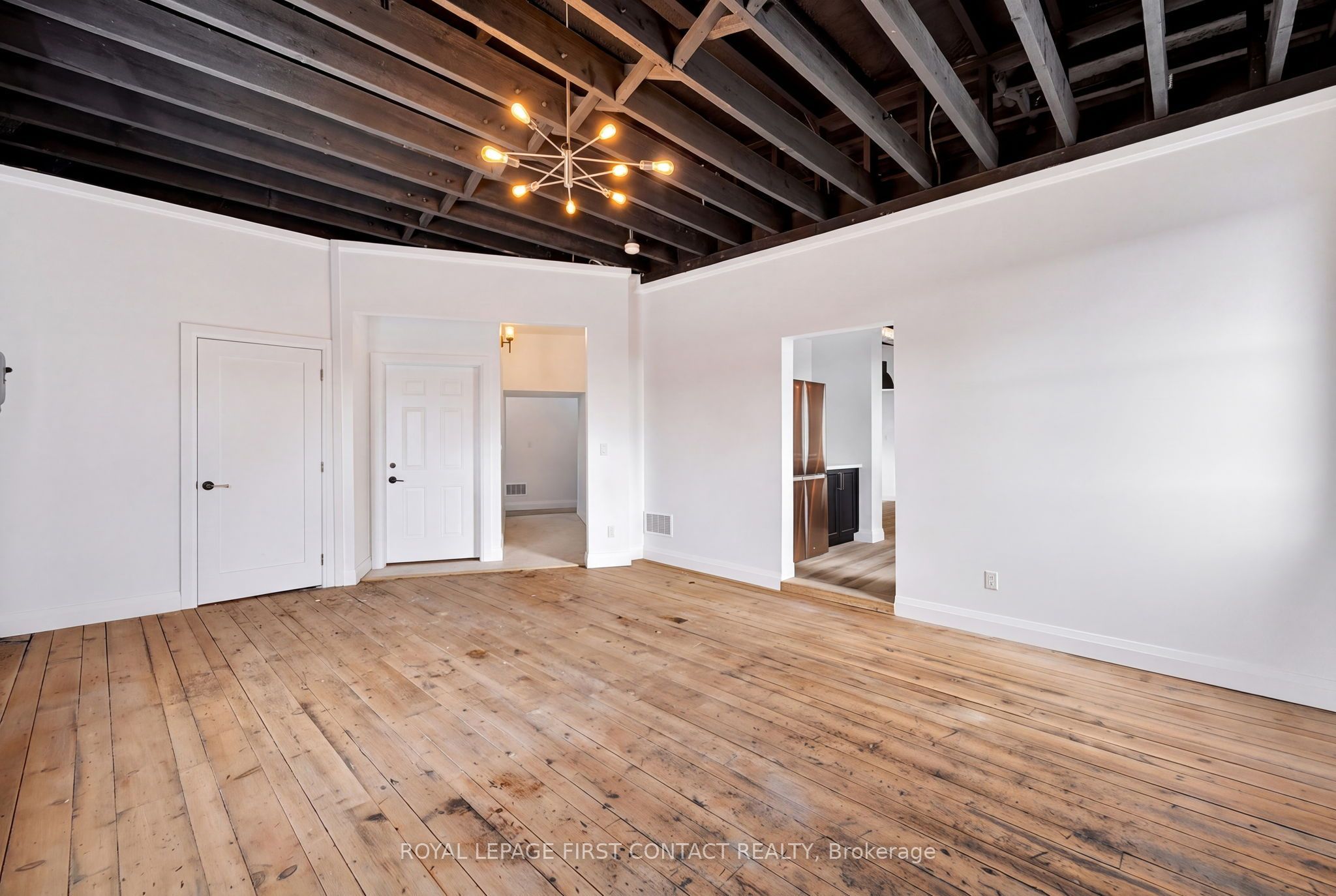 87 Main Street Penthouse Property Photo 16