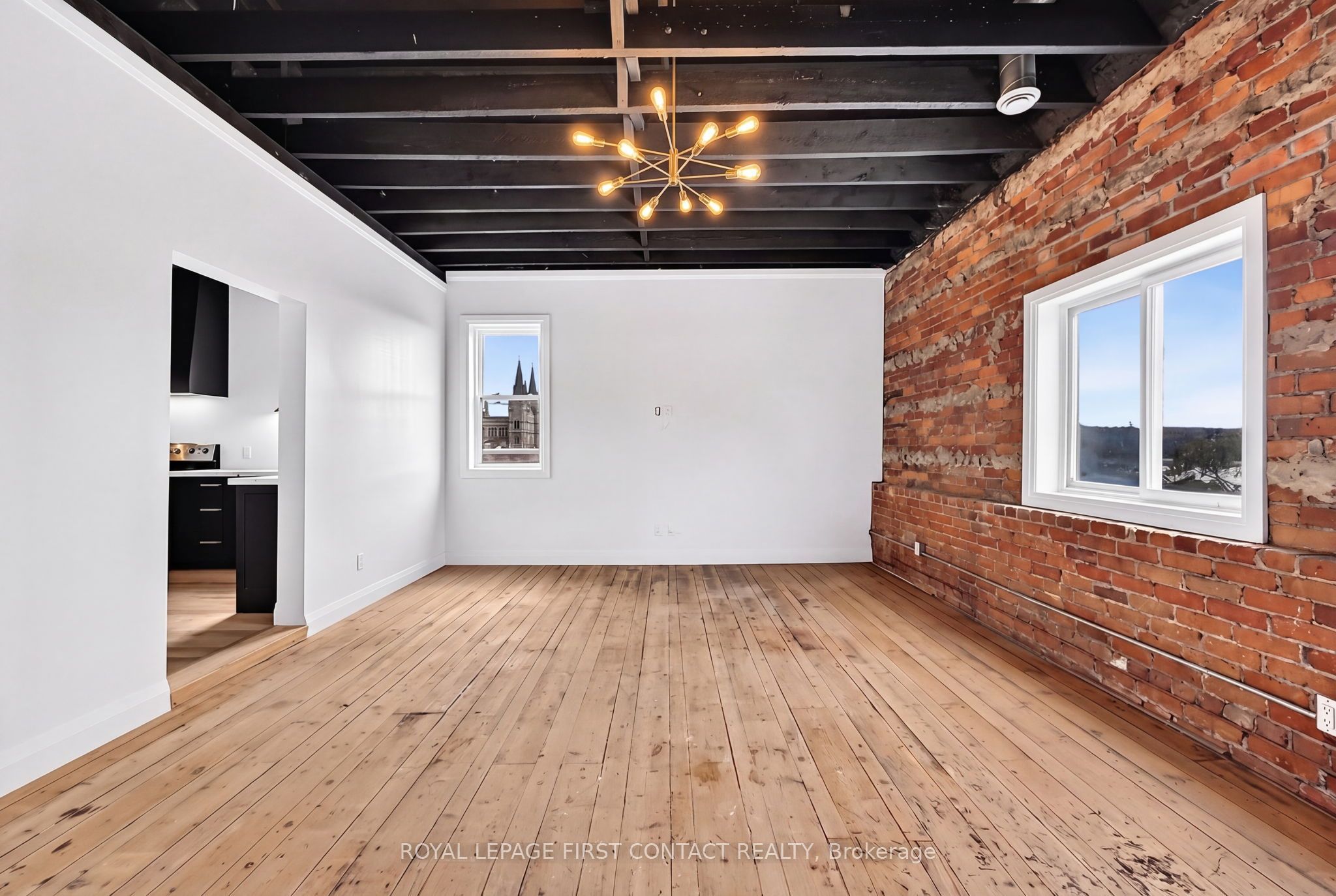 87 Main Street Penthouse Property Photo 18