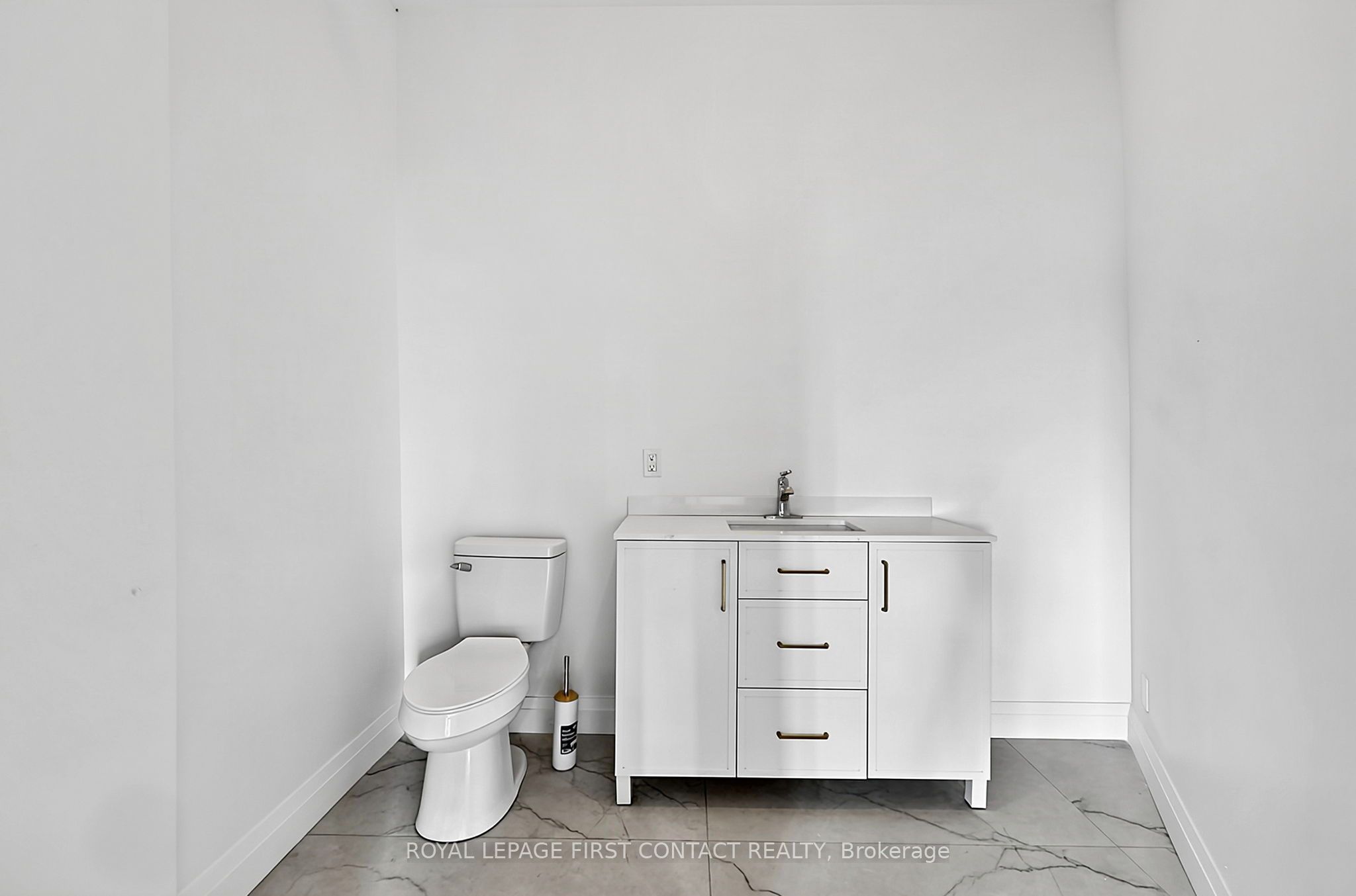 87 Main Street Penthouse Property Photo 28