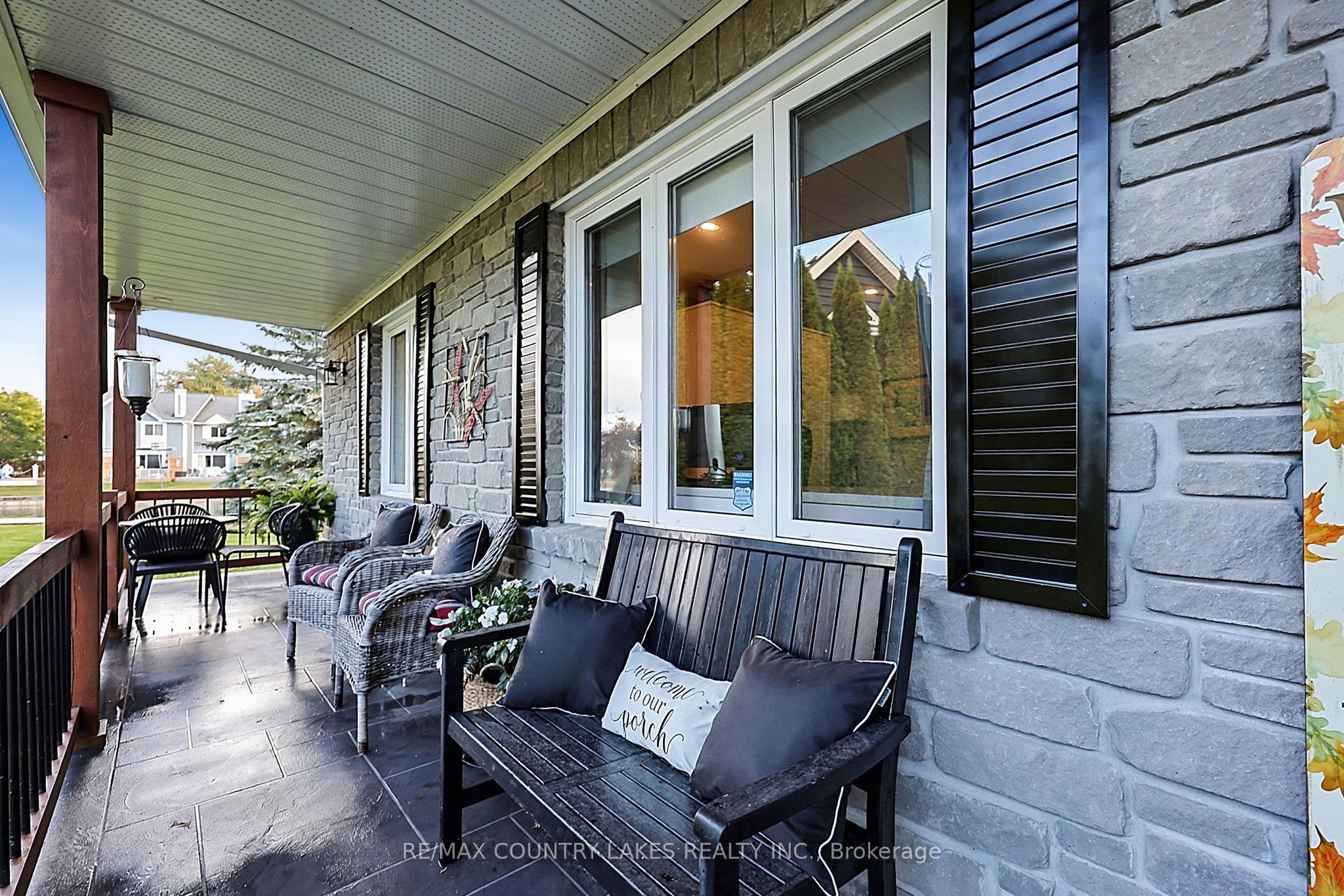 25 South Island Trail Property Photo 4