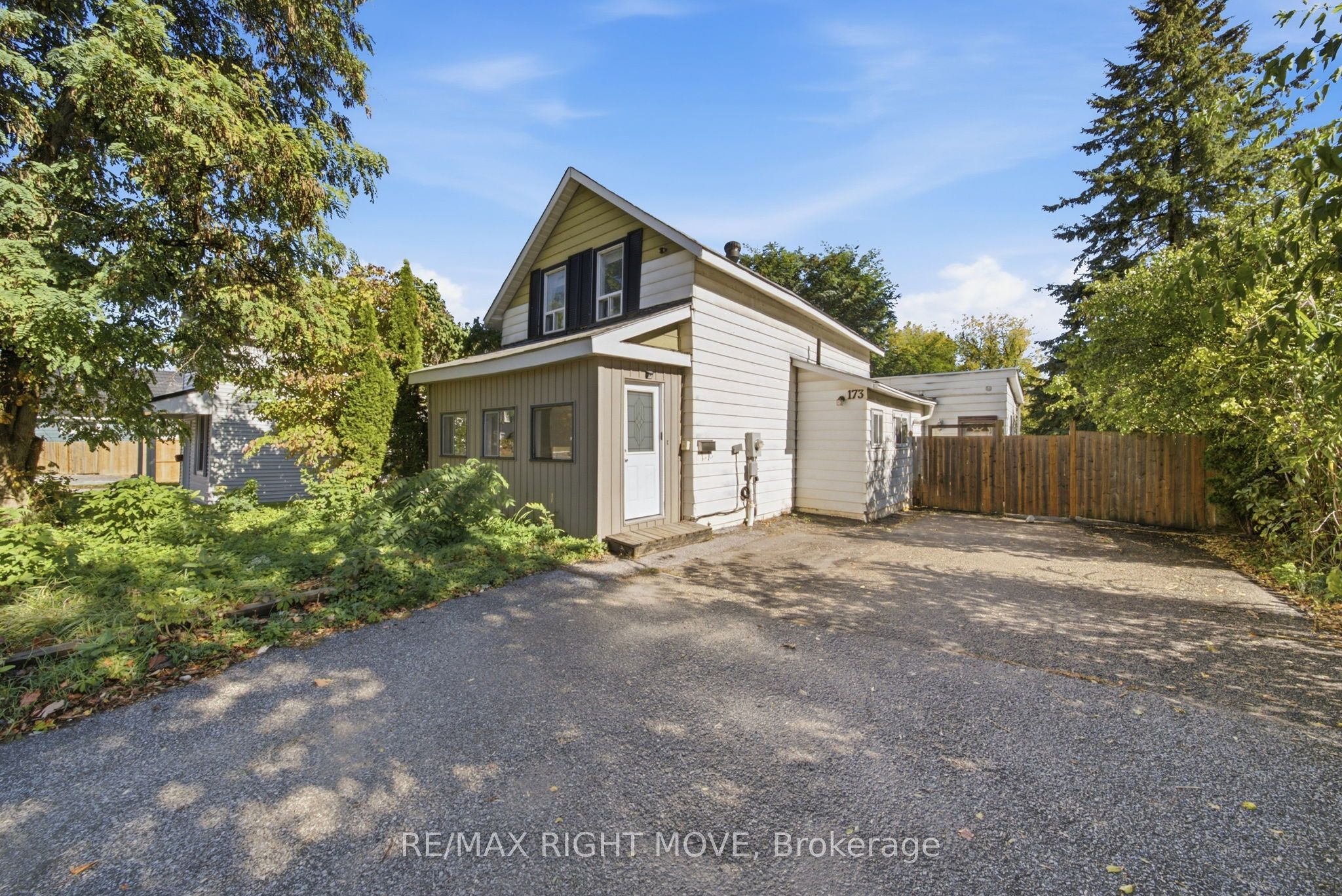 173 Barrie Road Property Photo 1