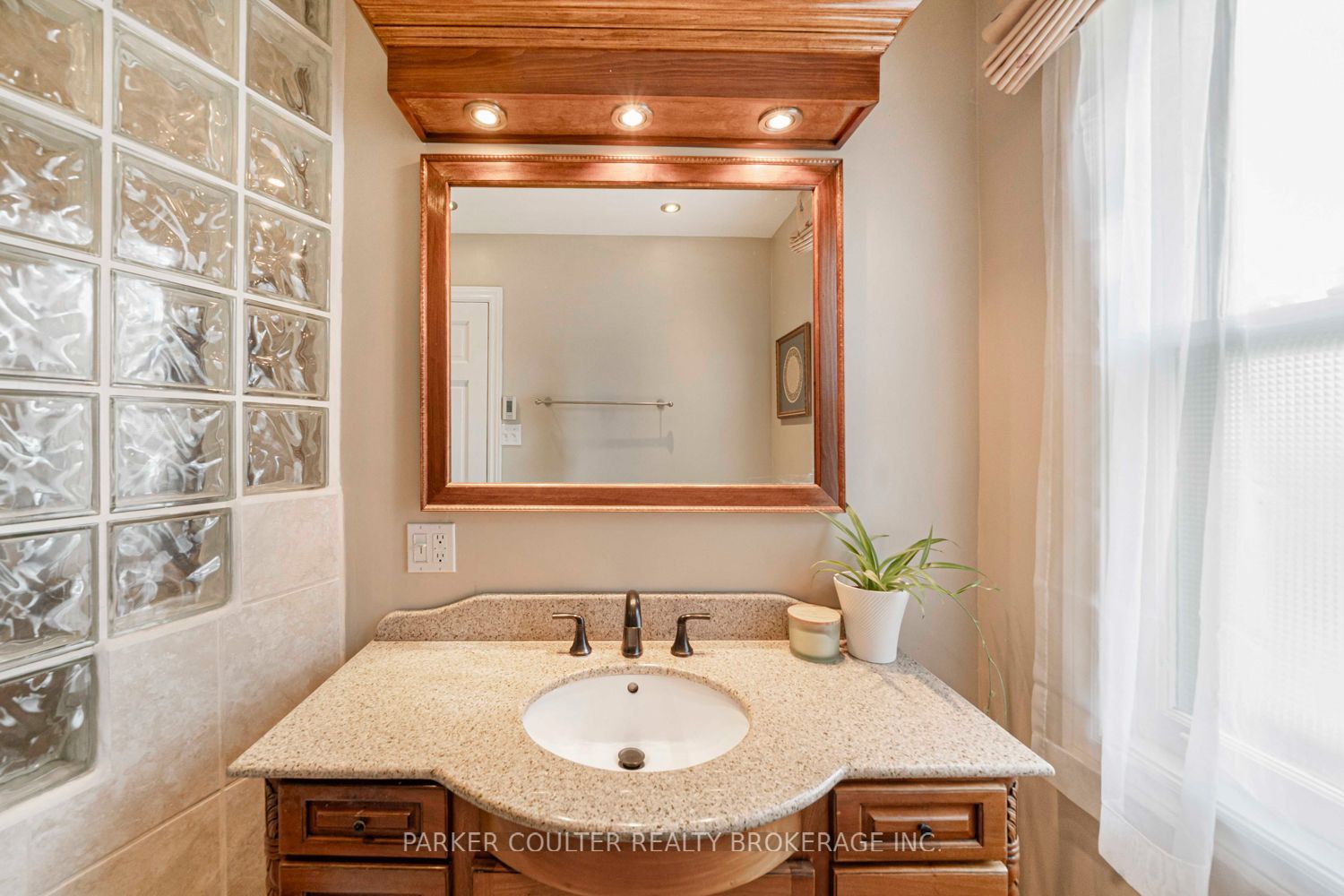 102 Clapperton Street Property Photo 23