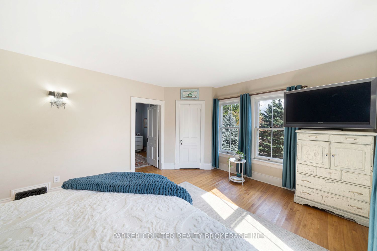 102 Clapperton Street Property Photo 30