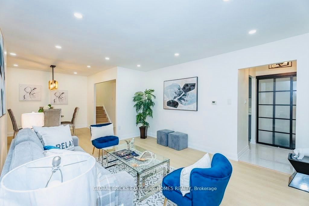 4 Virgilwood Crescent Property Photo 2