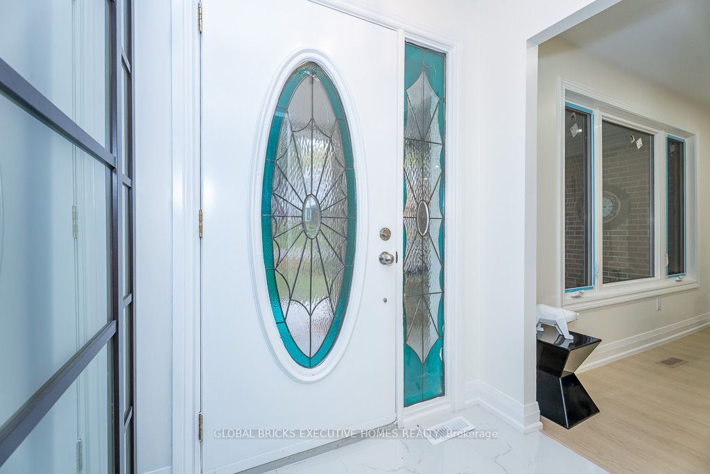 4 Virgilwood Crescent Property Photo 9