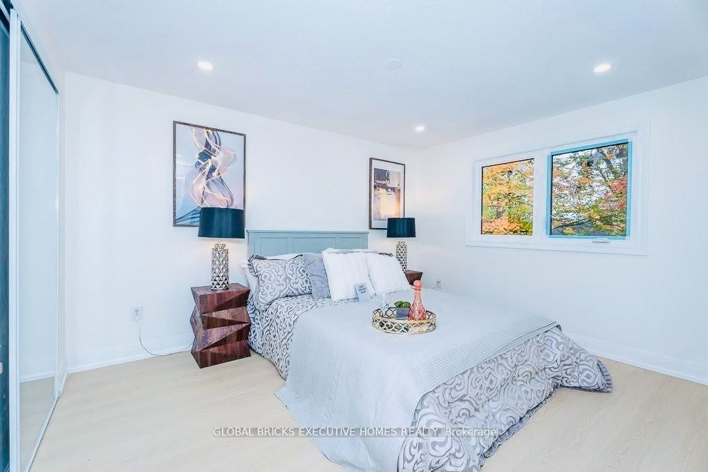 4 Virgilwood Crescent Property Photo 14