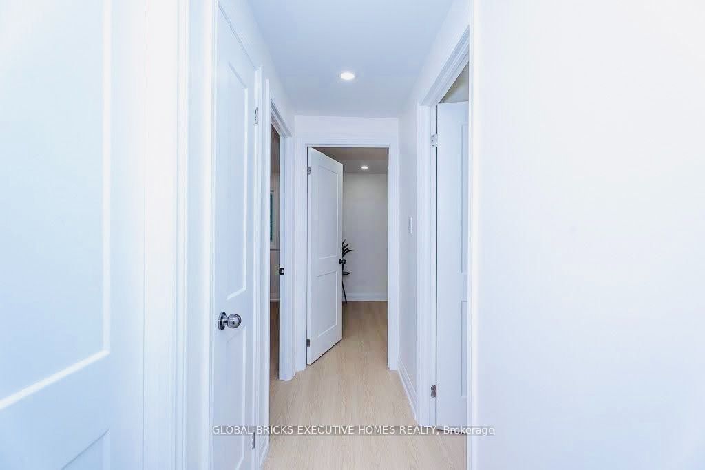 4 Virgilwood Crescent Property Photo 16
