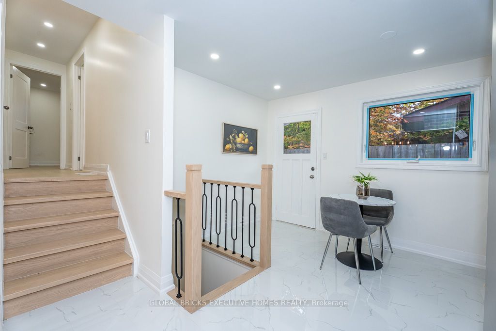 4 Virgilwood Crescent Property Photo 17