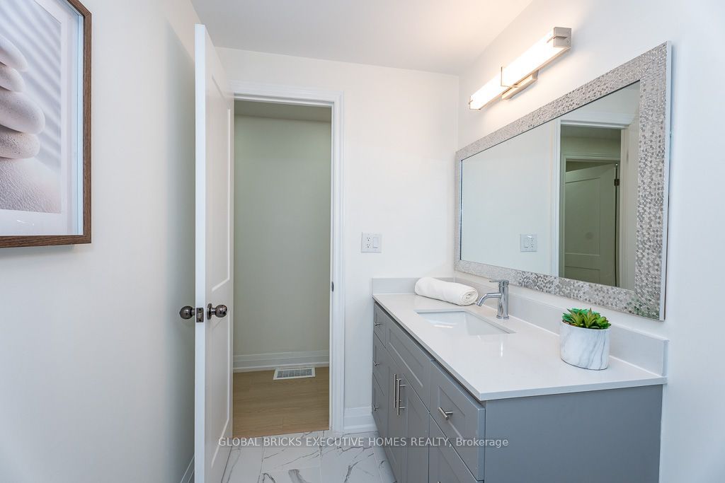 4 Virgilwood Crescent Property Photo 25