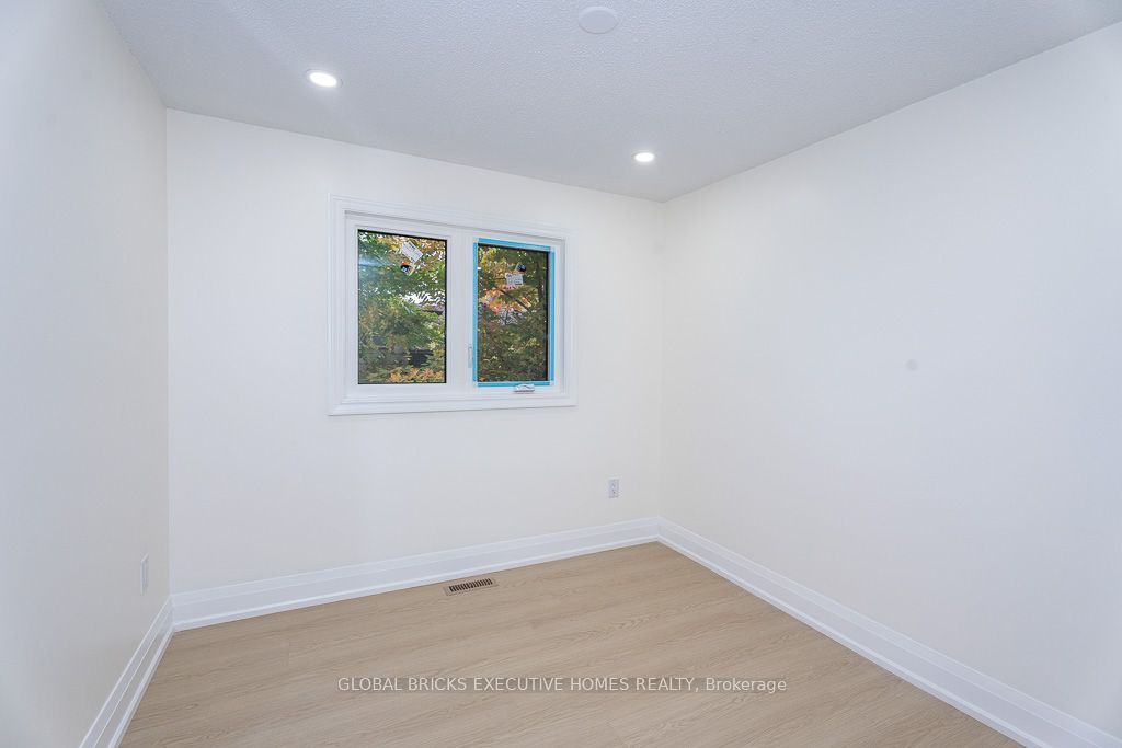 4 Virgilwood Crescent Property Photo 26