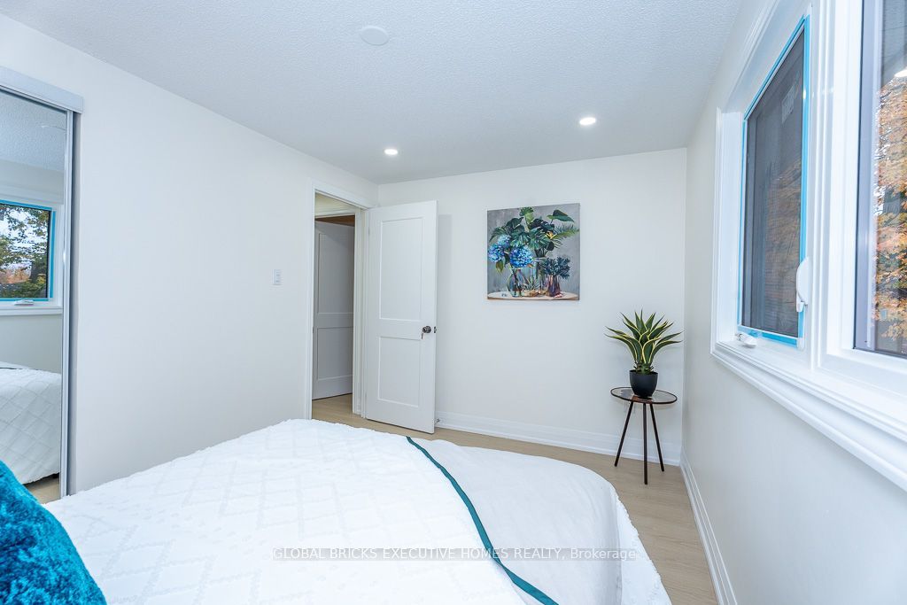 4 Virgilwood Crescent Property Photo 34