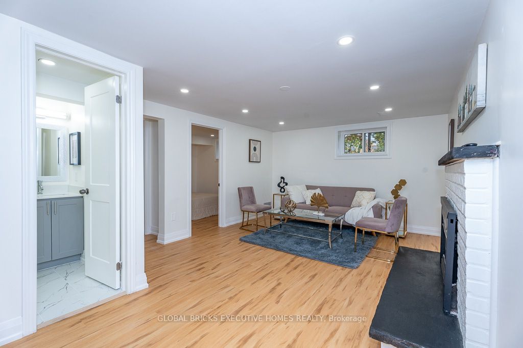 4 Virgilwood Crescent Property Photo 35
