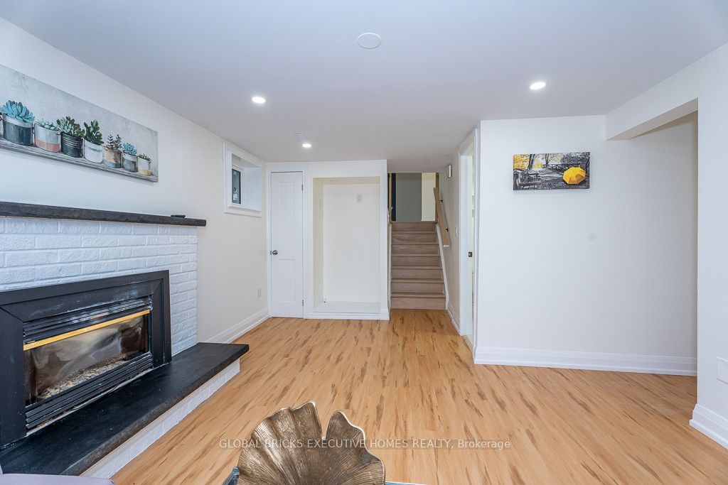 4 Virgilwood Crescent Property Photo 39
