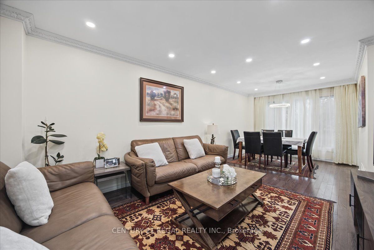 342 Hickling Trail Property Photo 7