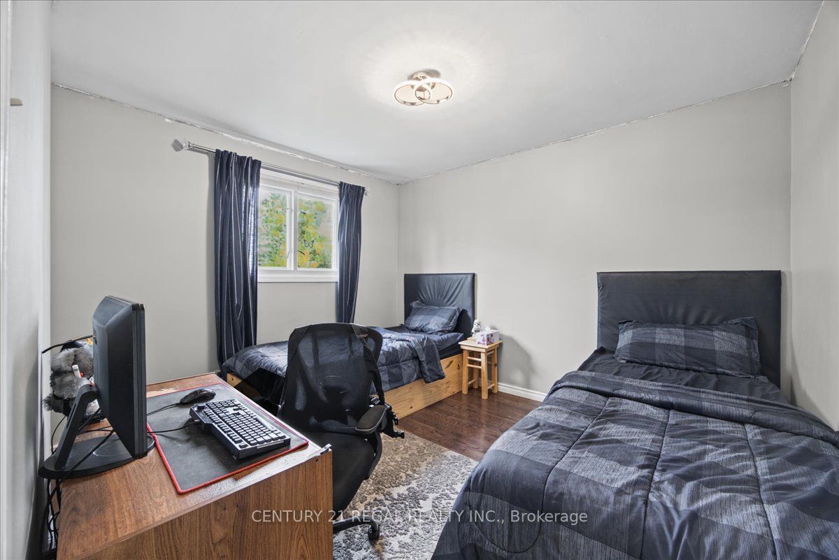 342 Hickling Trail Property Photo 16