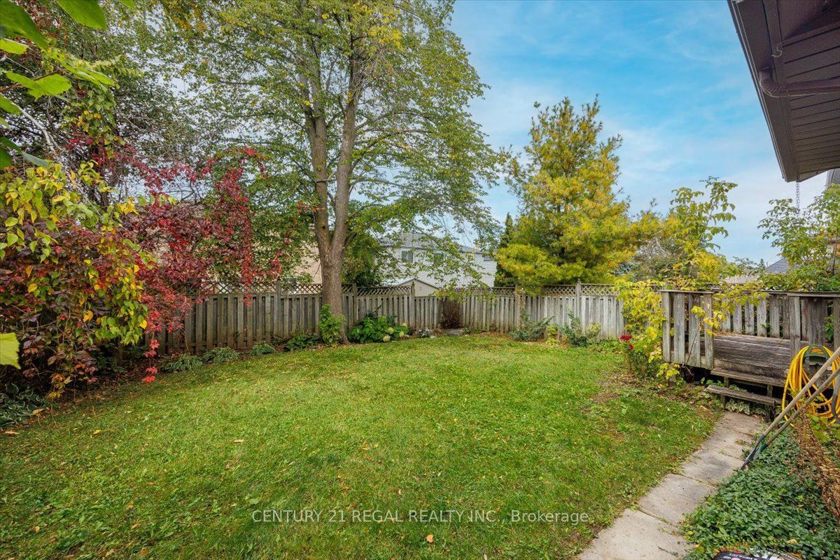 342 Hickling Trail Property Photo 22