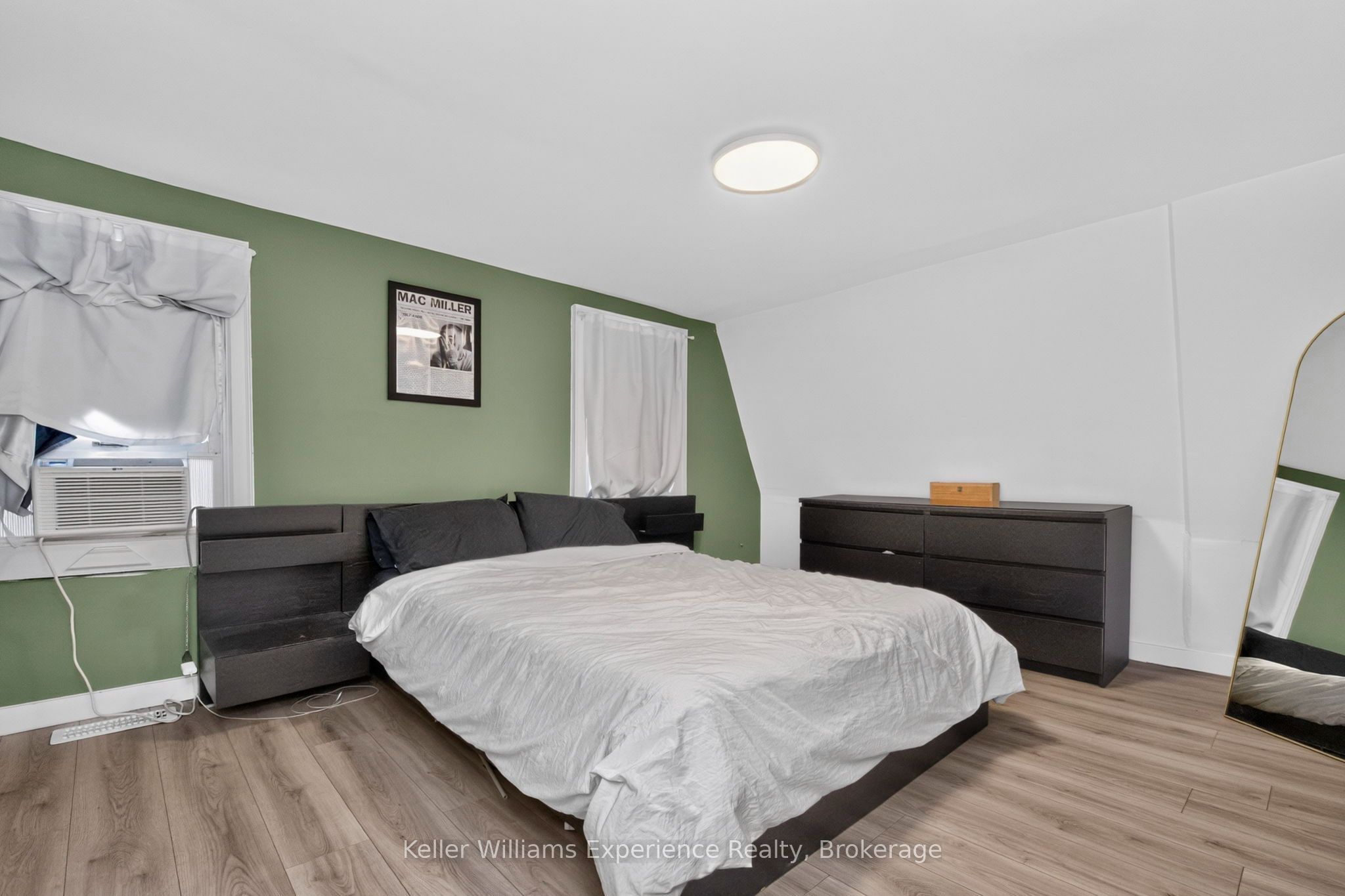 229 Donalda Street Property Photo 13